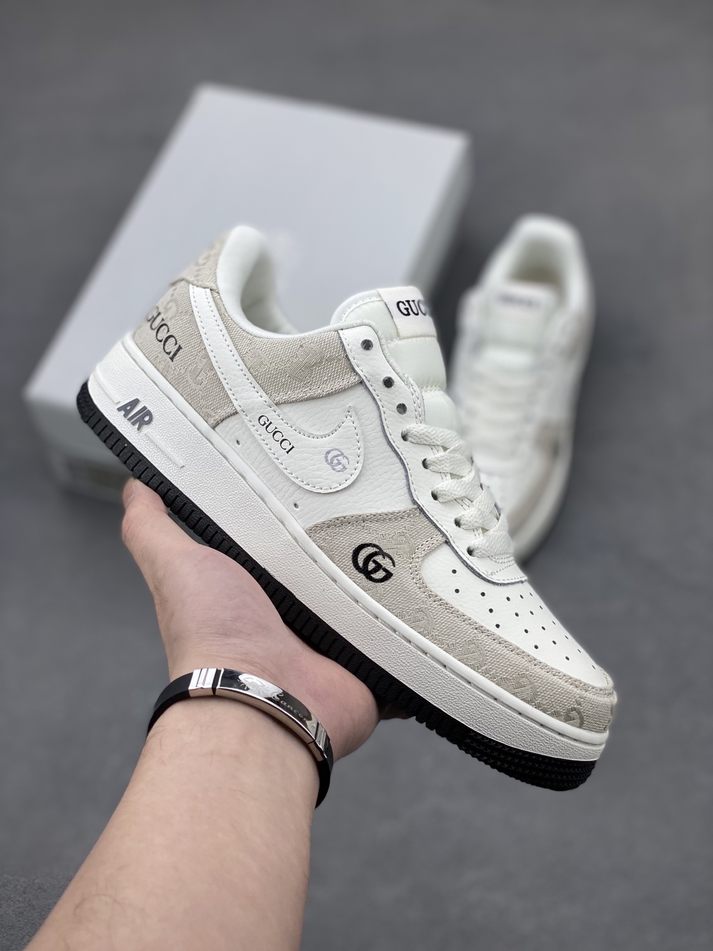 Nike Air Force 1 Low x Gucci Custom Sneakers - Classic Style, Modern Twist 2 i1744490457959 5809 0 0