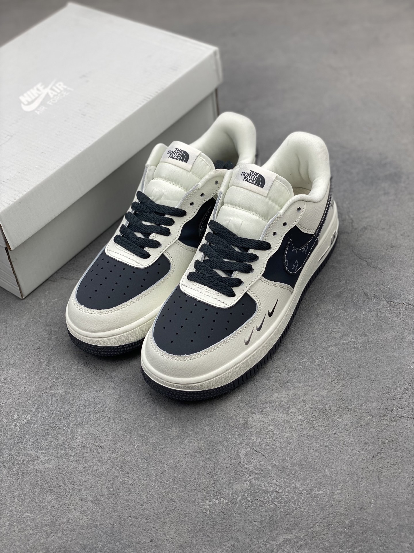 Nike Air Force 1 Low The North Face Collaboration Casual Shoes - DZ4711-100 9 i1744490498331 3184 0 7