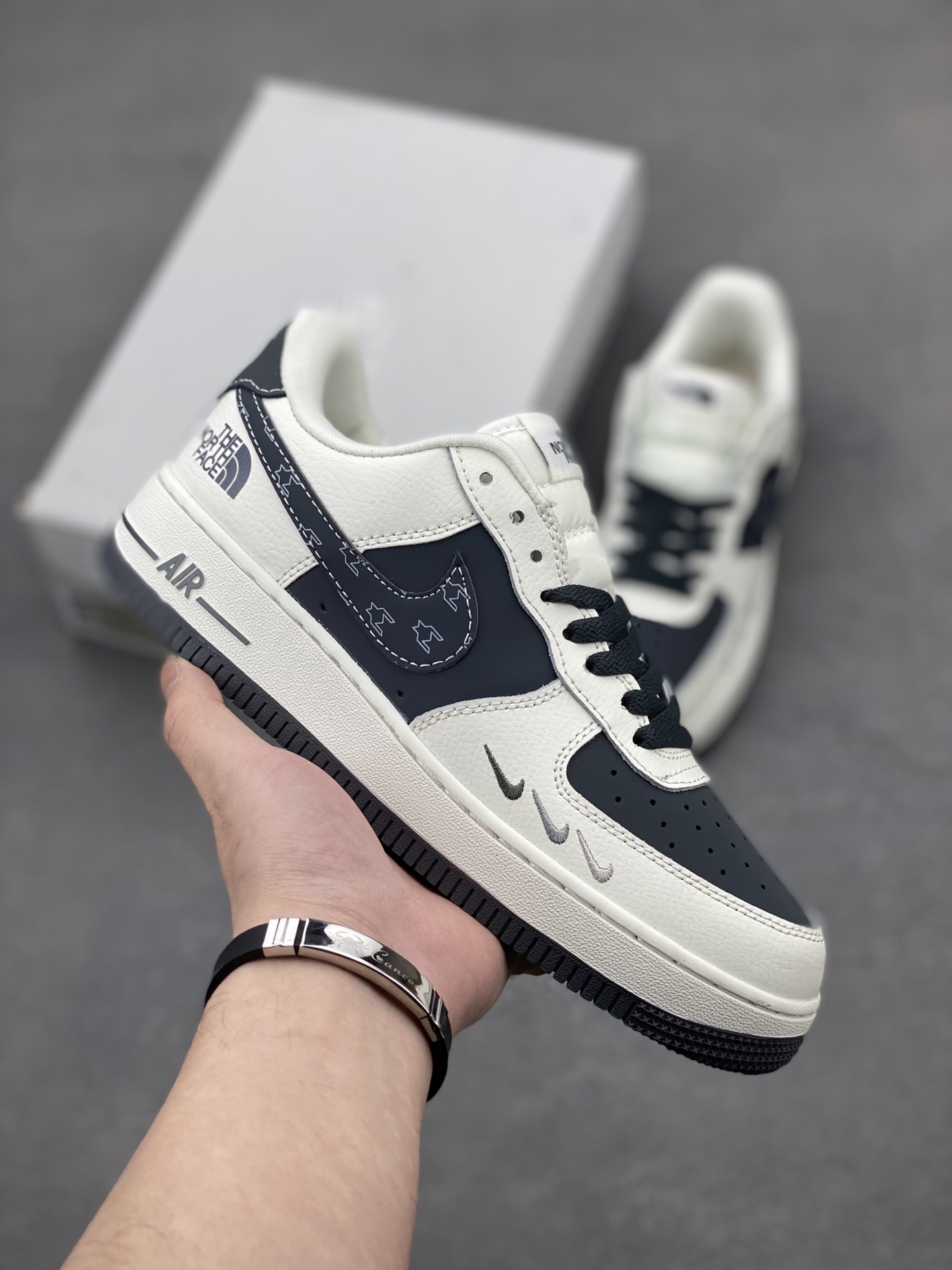 Nike Air Force 1 Low The North Face Collaboration Casual Shoes - DZ4711-100 2 i1744490500245 3700 0 0