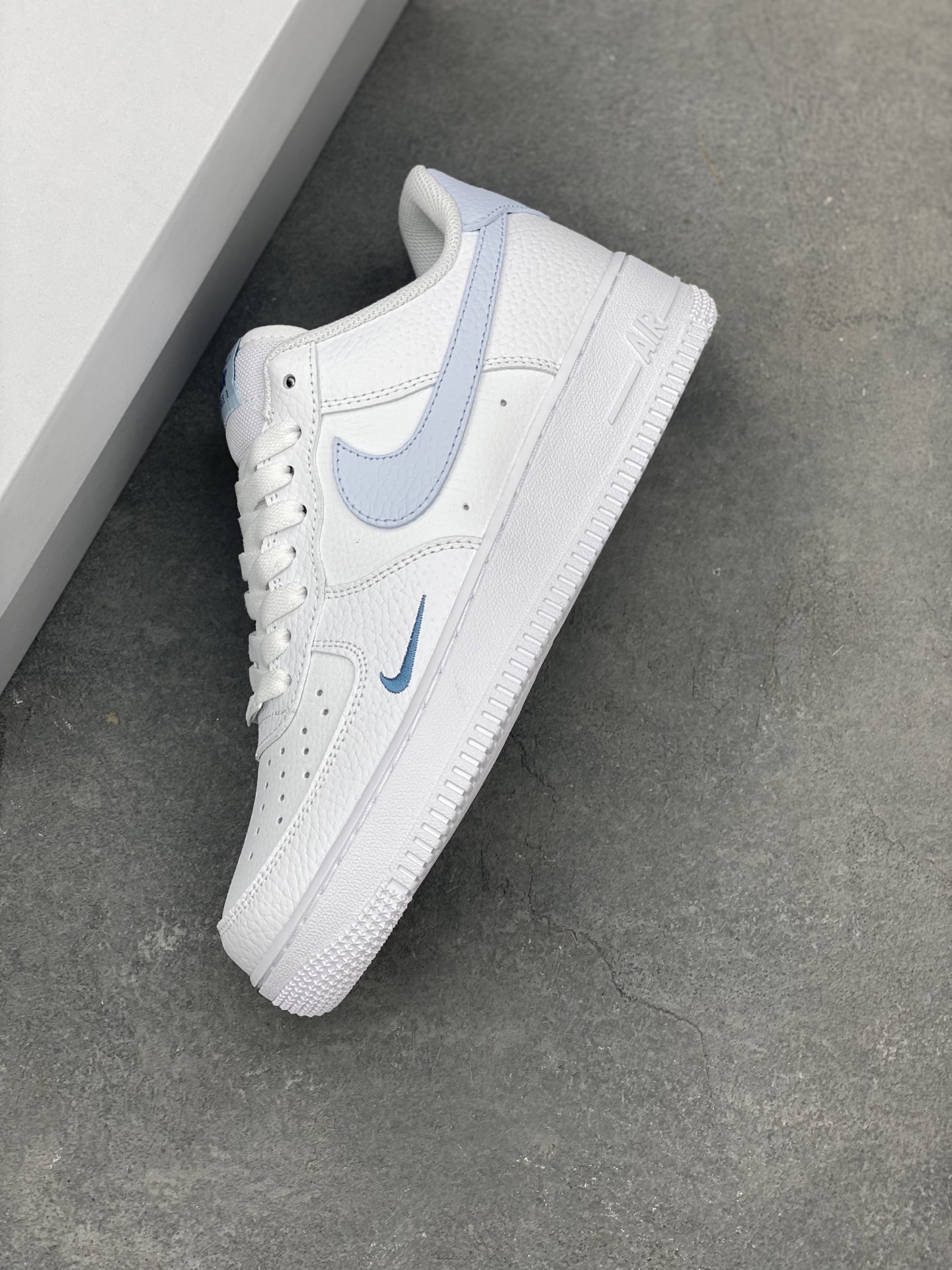 Nike Air Force 1 Low White Blue Stitching HV2511-100 Leather Sneakers 8 i1744654224871 8183 0 6