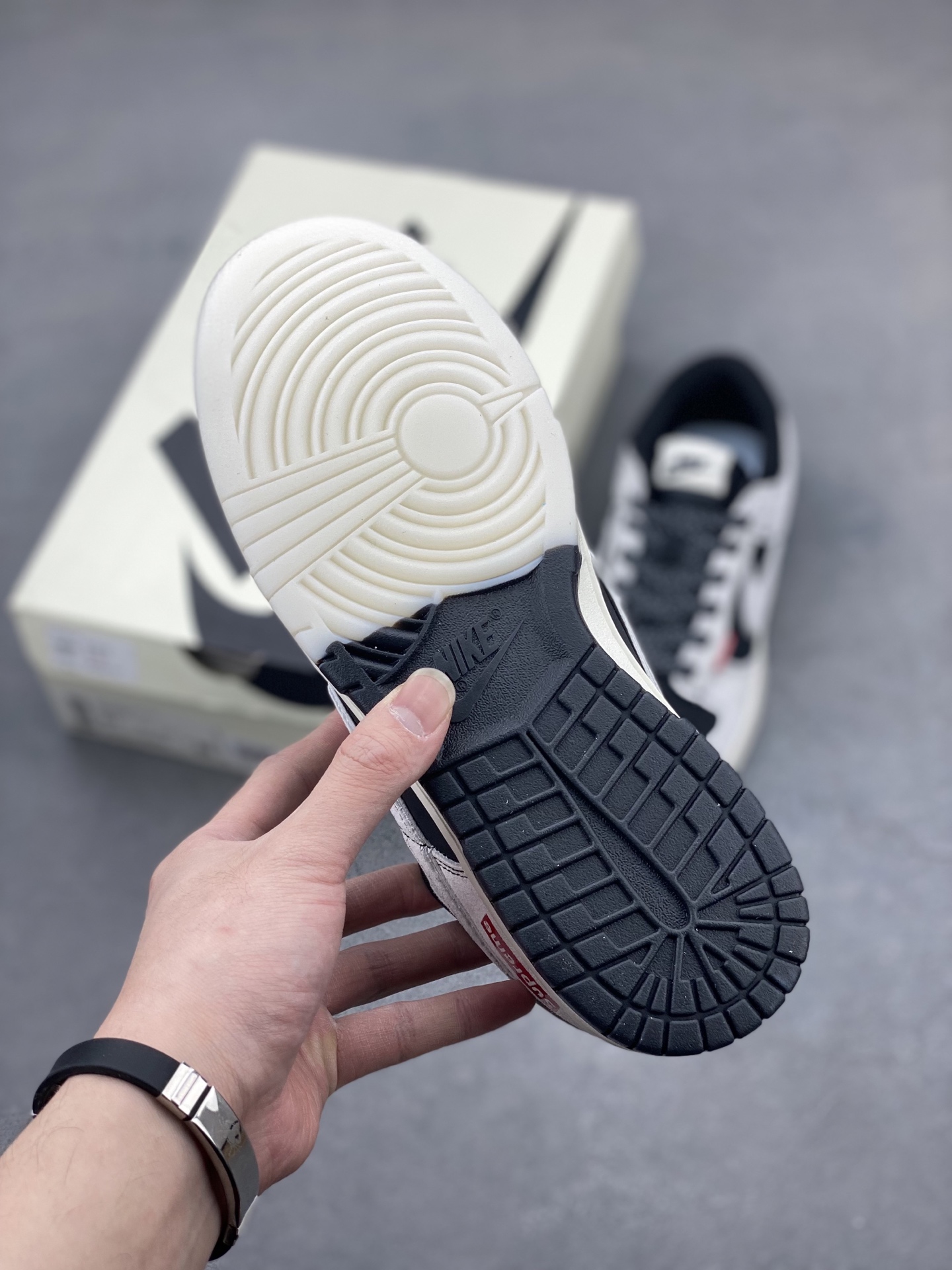 Nike SB Dunk Low Anniversary Custom Sneakers - Premium Comfort & Style 7 i1744655049410 3102 0 5