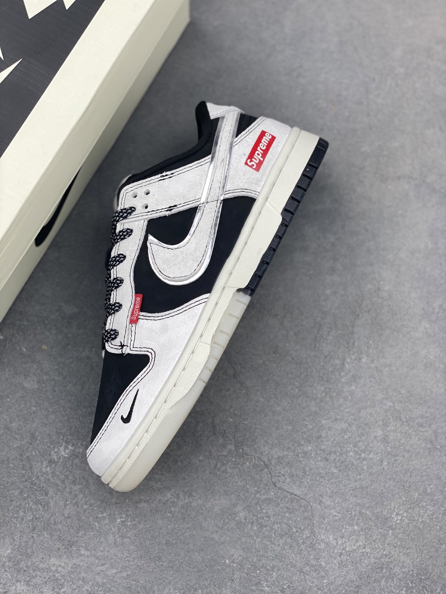 Nike SB Dunk Low Anniversary Custom Sneakers - Premium Comfort & Style 8 i1744655052928 6211 0 6
