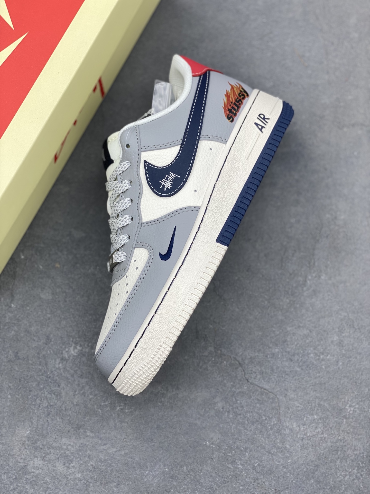 Nike Air Force 1 '07 Low Stüssy Shoes Limited Edition Sneakers 8 i1744746341571 7521 0 6
