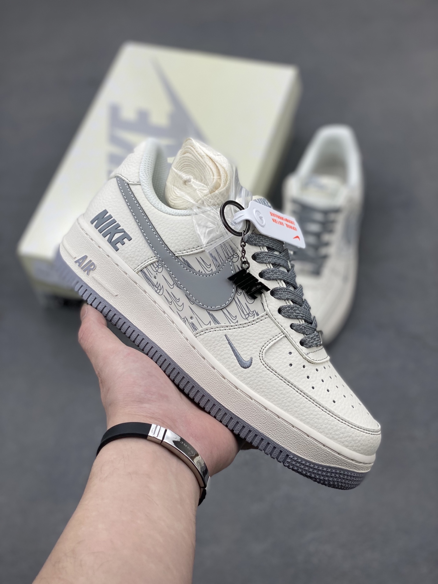 Nike Air Force 1 '07 Low Sneakers - Limited Edition, Comfortable and Stylish 2 i1744824291691 2729 0 0