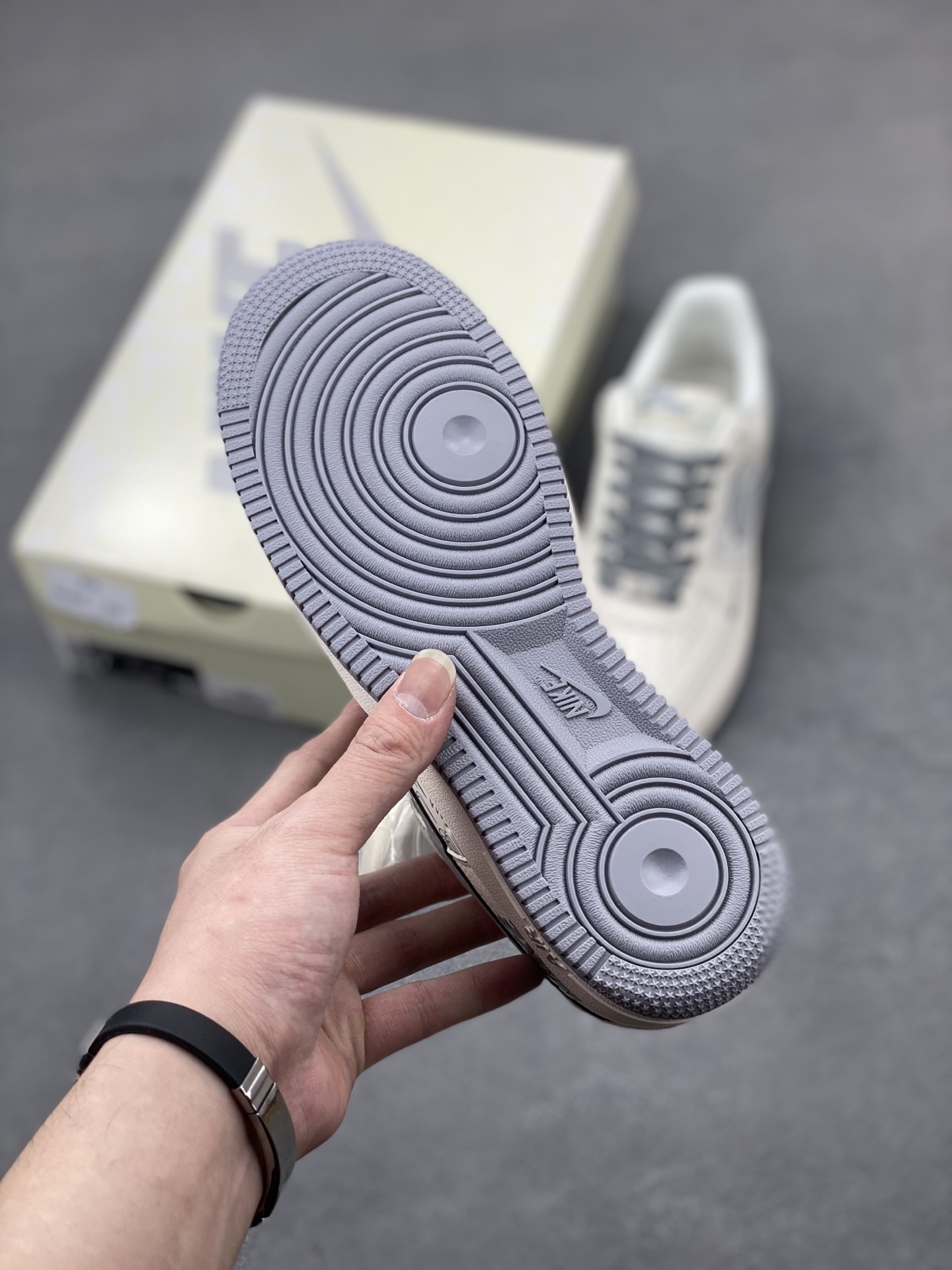 Nike Air Force 1 '07 Low Sneakers - Limited Edition, Comfortable and Stylish 7 i1744824297744 9887 0 5