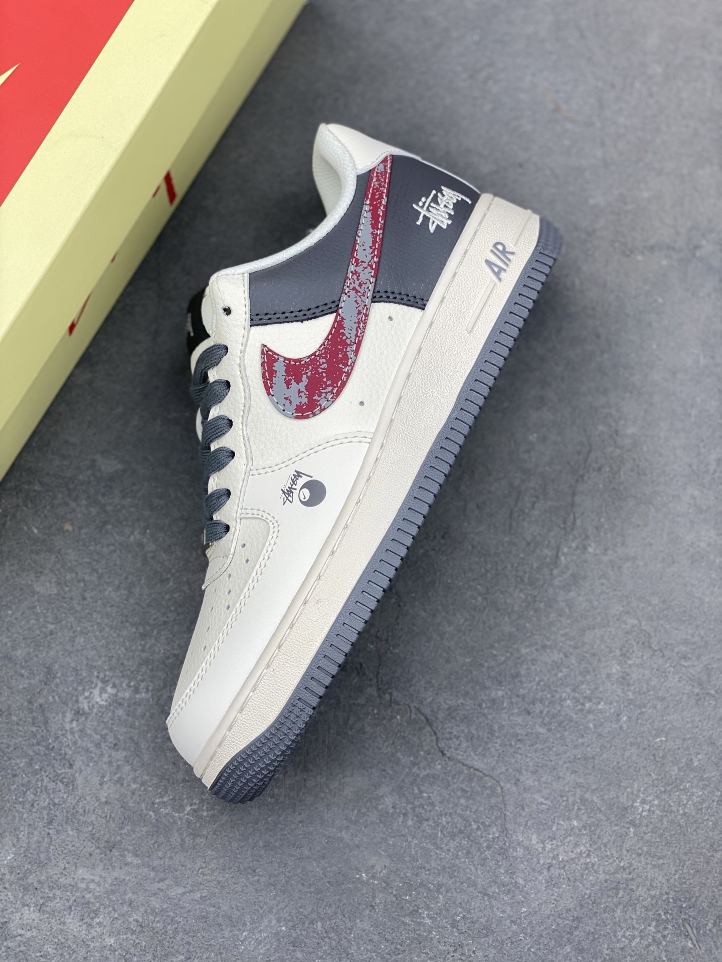 Nike Air Force 1 '07 Low Stussy Fossil Sneakers, Limited Edition 8 i1744824856855 6395 0 6
