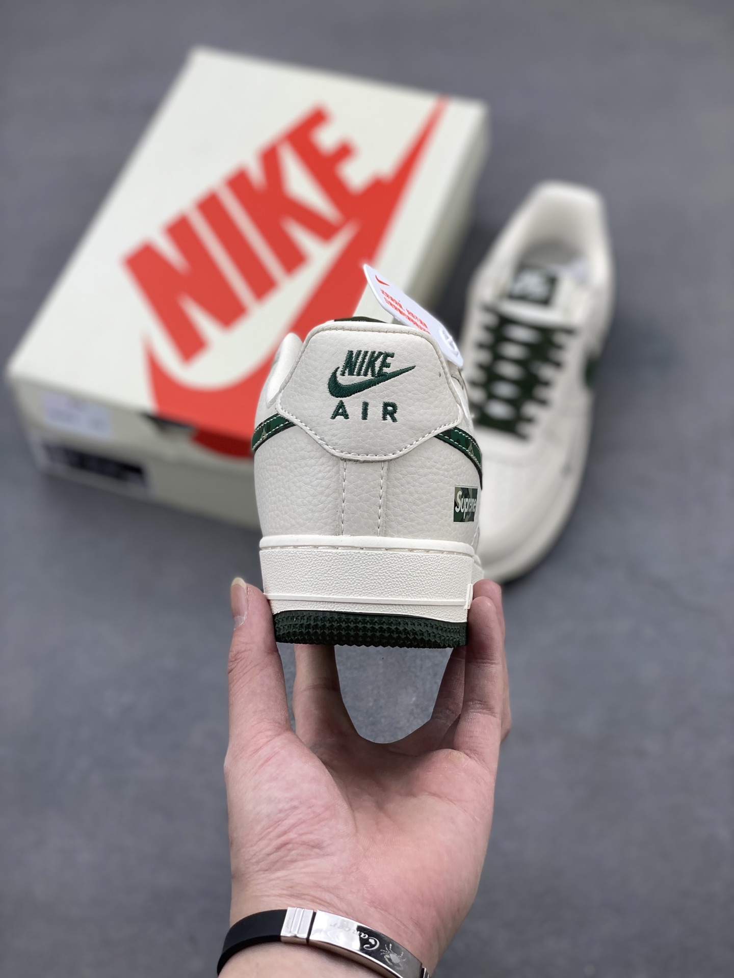 Nike Air Force 1 '07 Low Supreme Sneakers - Limited Edition 5 i1744824918532 4325 0 3