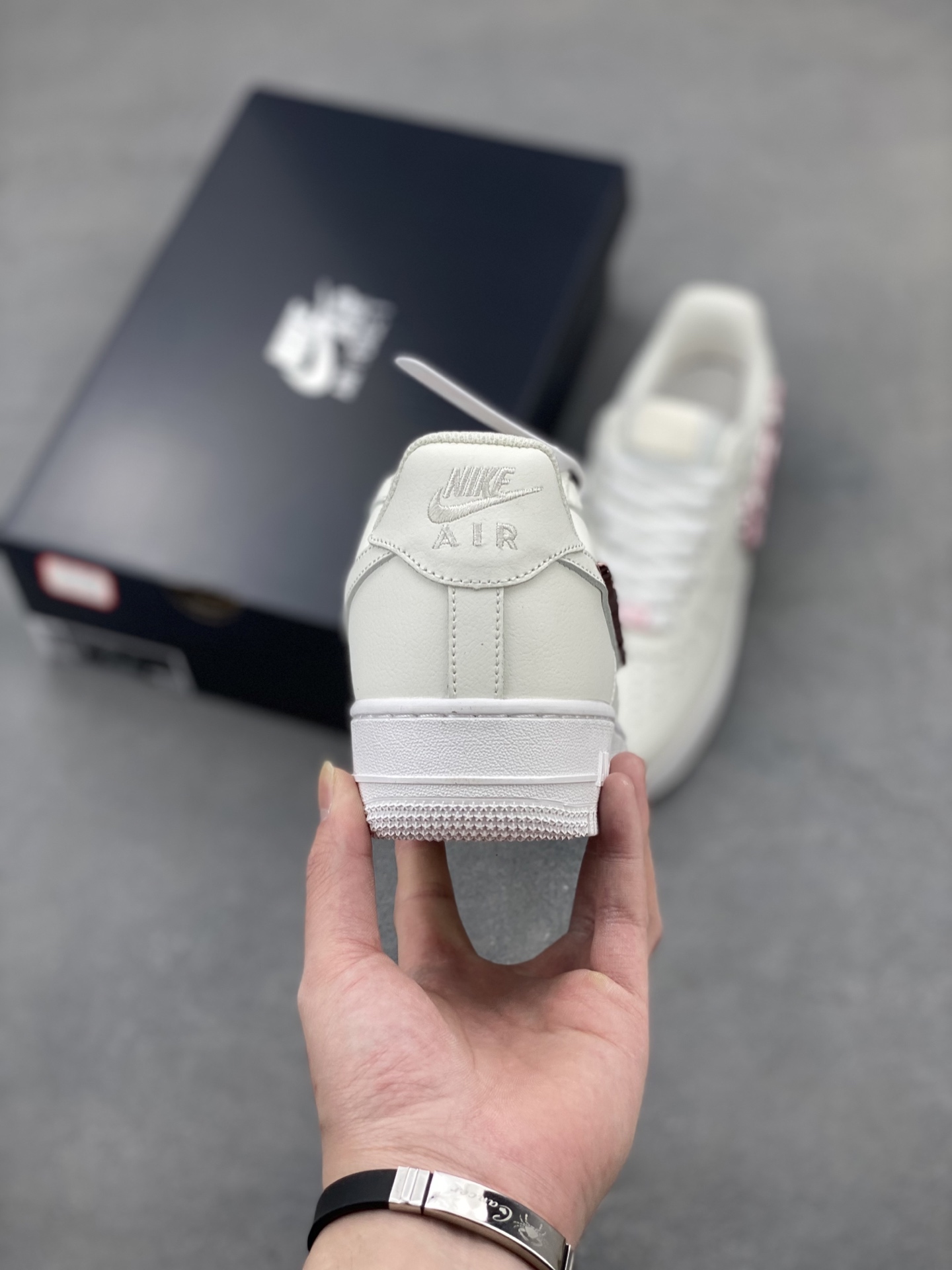 Nike Air Force 1 '07 Low White/Rose Gold Limited Edition Sneakers 5 i1744825293897 63 0 3