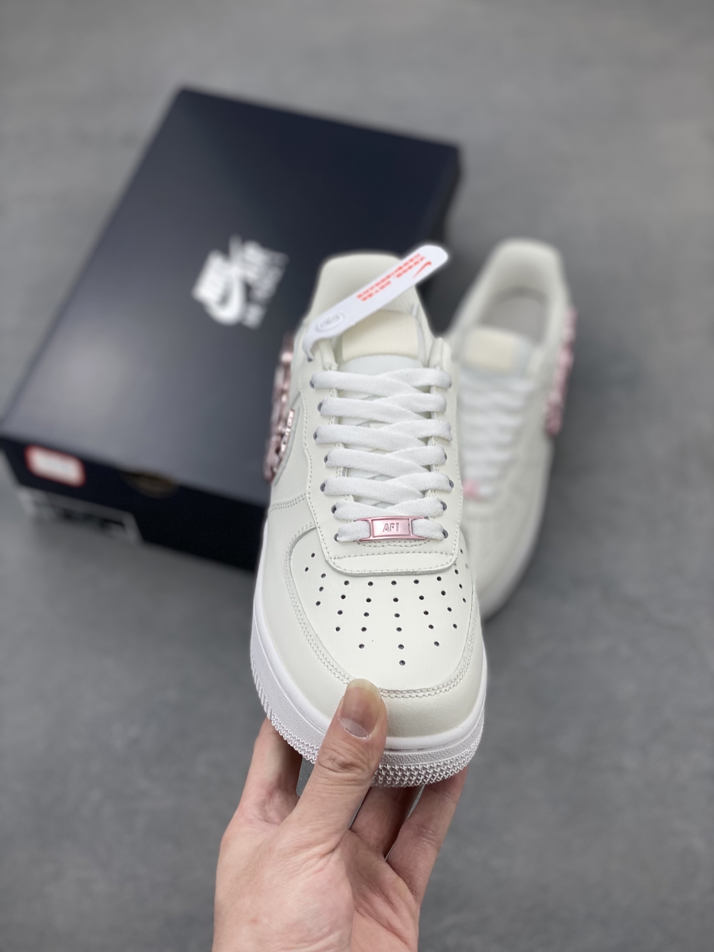 Nike Air Force 1 '07 Low White/Rose Gold Limited Edition Sneakers 3 i1744825295197 1671 0 1