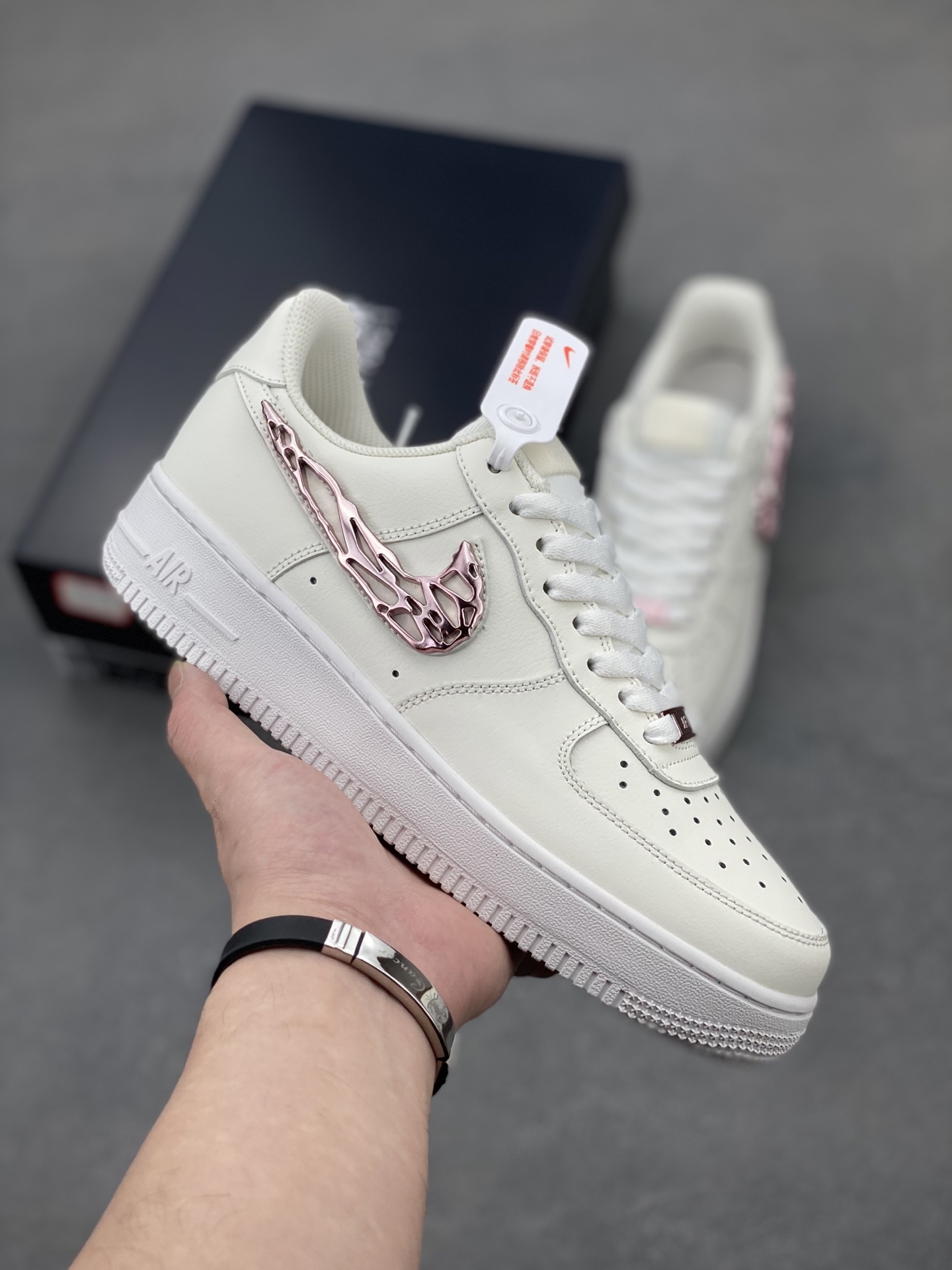 Nike Air Force 1 '07 Low White/Rose Gold Limited Edition Sneakers 2 i1744825297565 1448 0 0