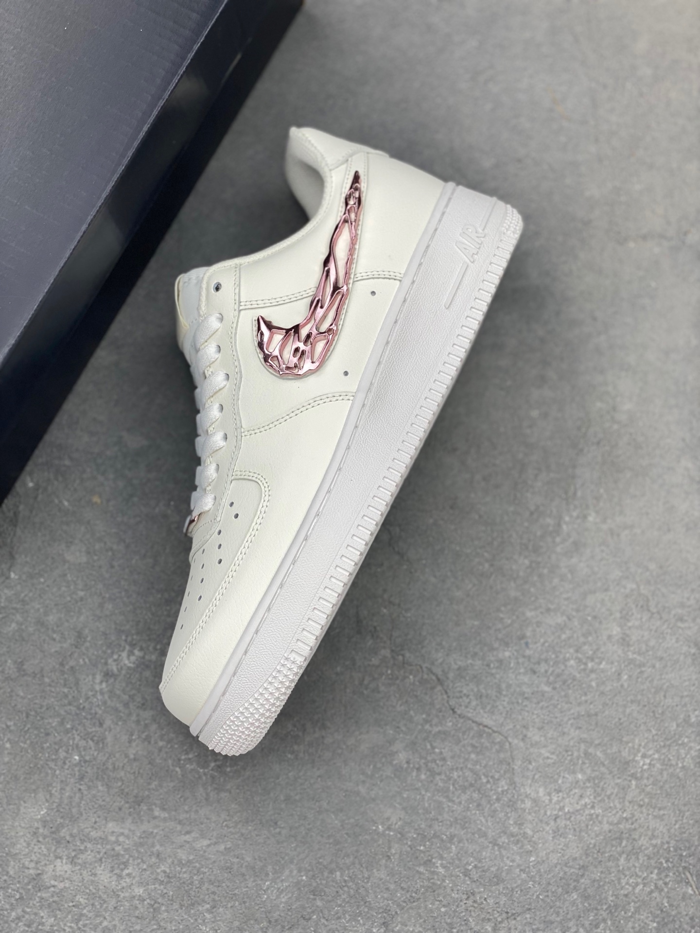 Nike Air Force 1 '07 Low White/Rose Gold Limited Edition Sneakers 8 i1744825344384 7470
