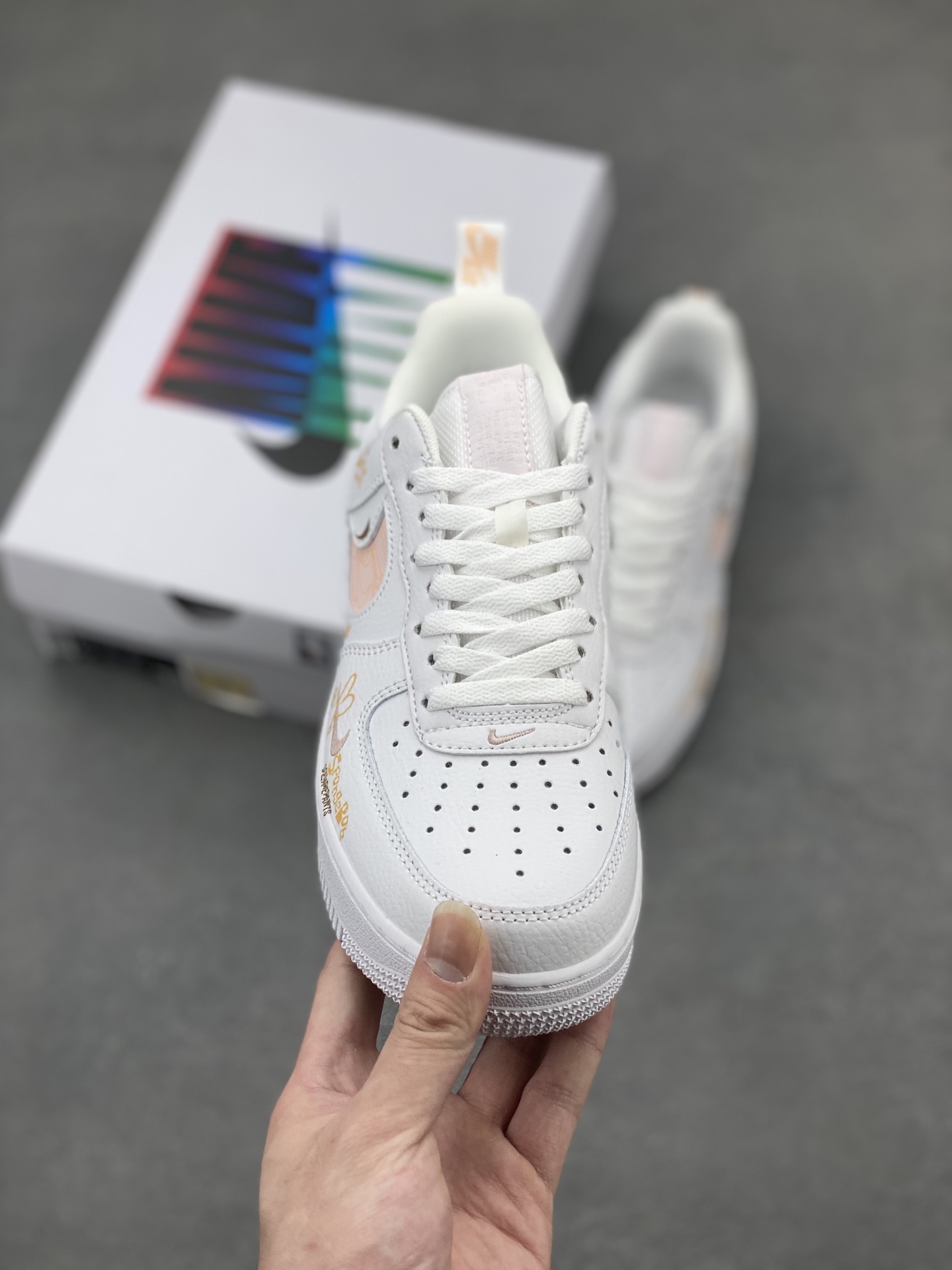 Nike Air Force 1 '07 Low Spongebob Sneakers Limited Edition - FB8971-070 3 i1745001855889 9778 0 1