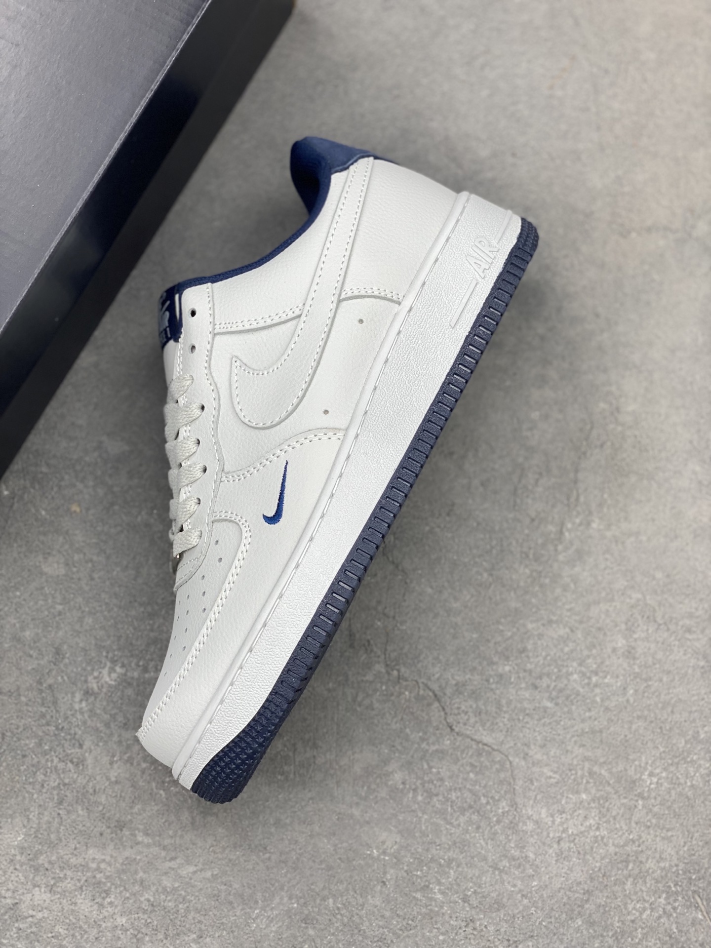 Nike Air Force 1 Low White/Midnight Navy Men's Shoe HM9483-001 8 i1745002204731 169 0 6