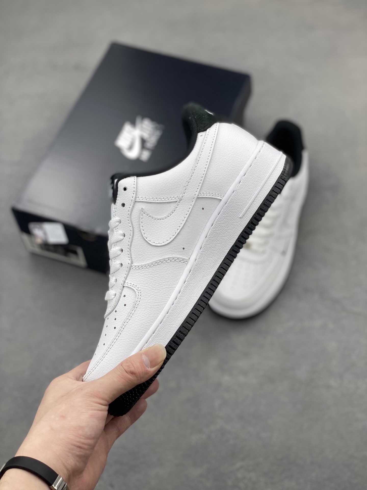 Nike Air Force 1 Low Retro White Black Shoes HM9483-101 4 i1745002316536 955 0 2