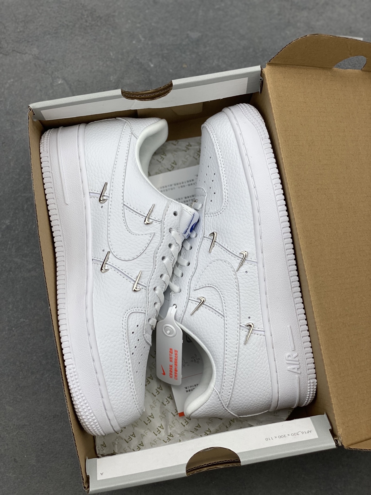 Nike Air Force 1 Low White Fashion Sneakers CT1990-100 10 i1745003629335 1814 0 8