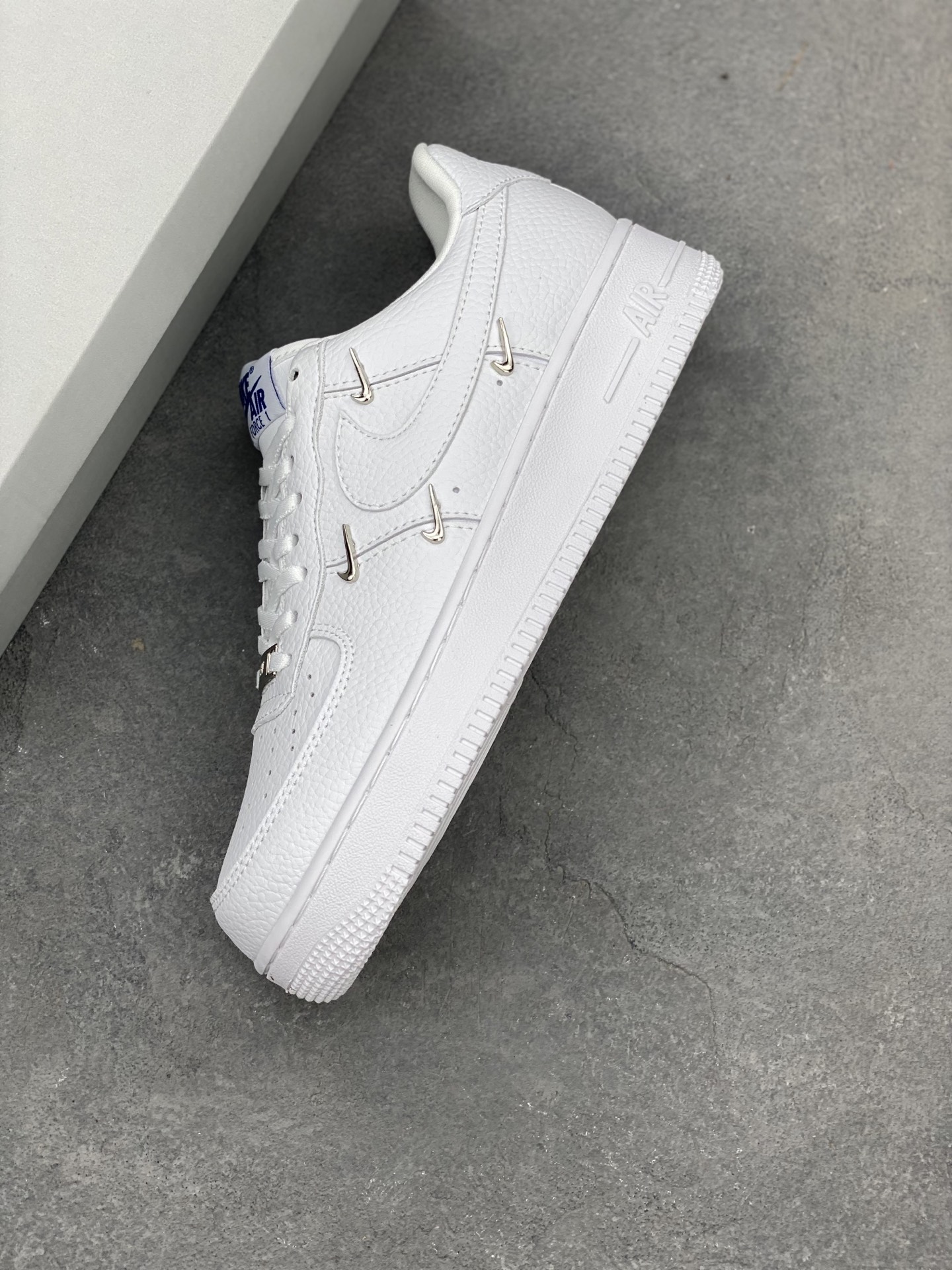 Nike Air Force 1 Low White Fashion Sneakers CT1990-100 8 i1745003629874 2107 0 6