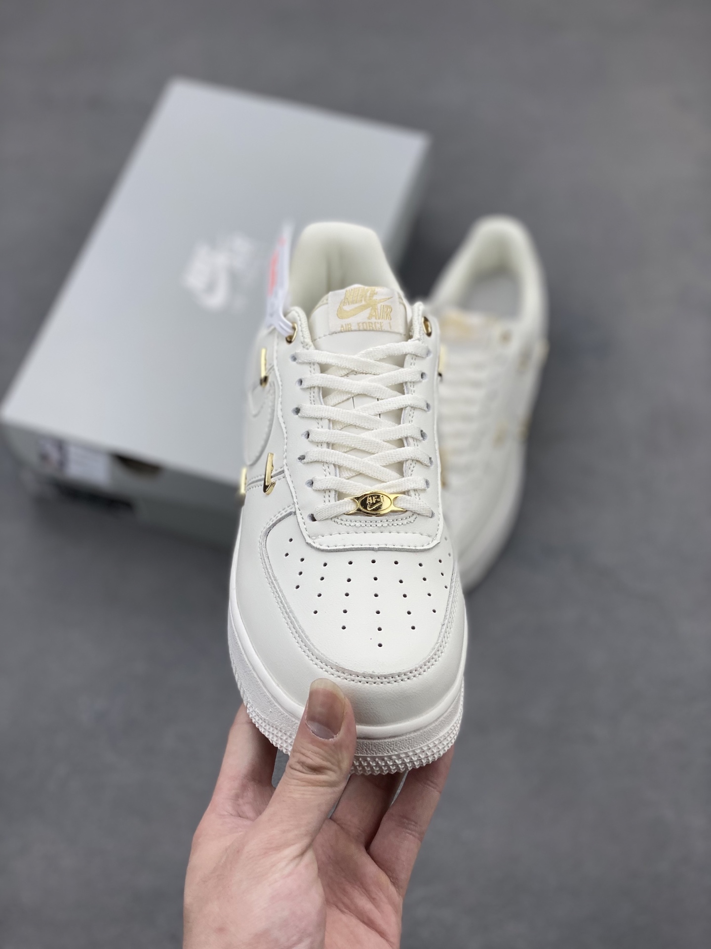 Nike Air Force 1 Low FV3654-111 - Platform-Exclusive, Supreme Comfort 3 i1745003678130 595 0 1