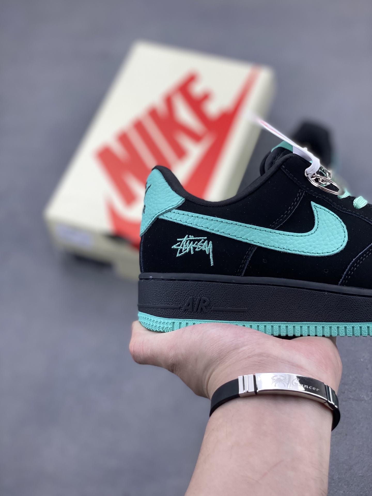 Nike Air Force 1 '07 Low Black Green Sneakers - Limited Edition 6 i1745089785142 6517 0 4