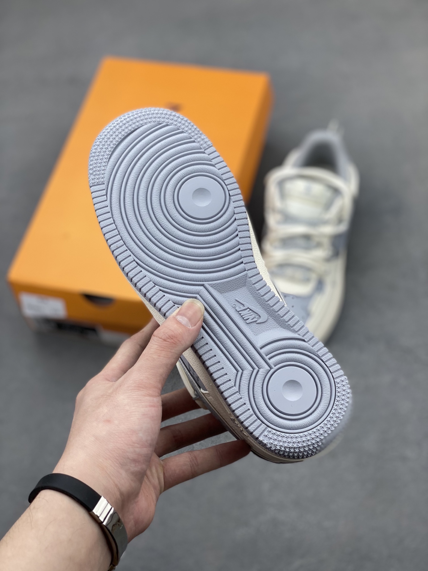 Nike Air Force 1 '07 Low Louis Vuitton Custom Sneakers - Limited Edition 7 i1745089841688 2470 0 5