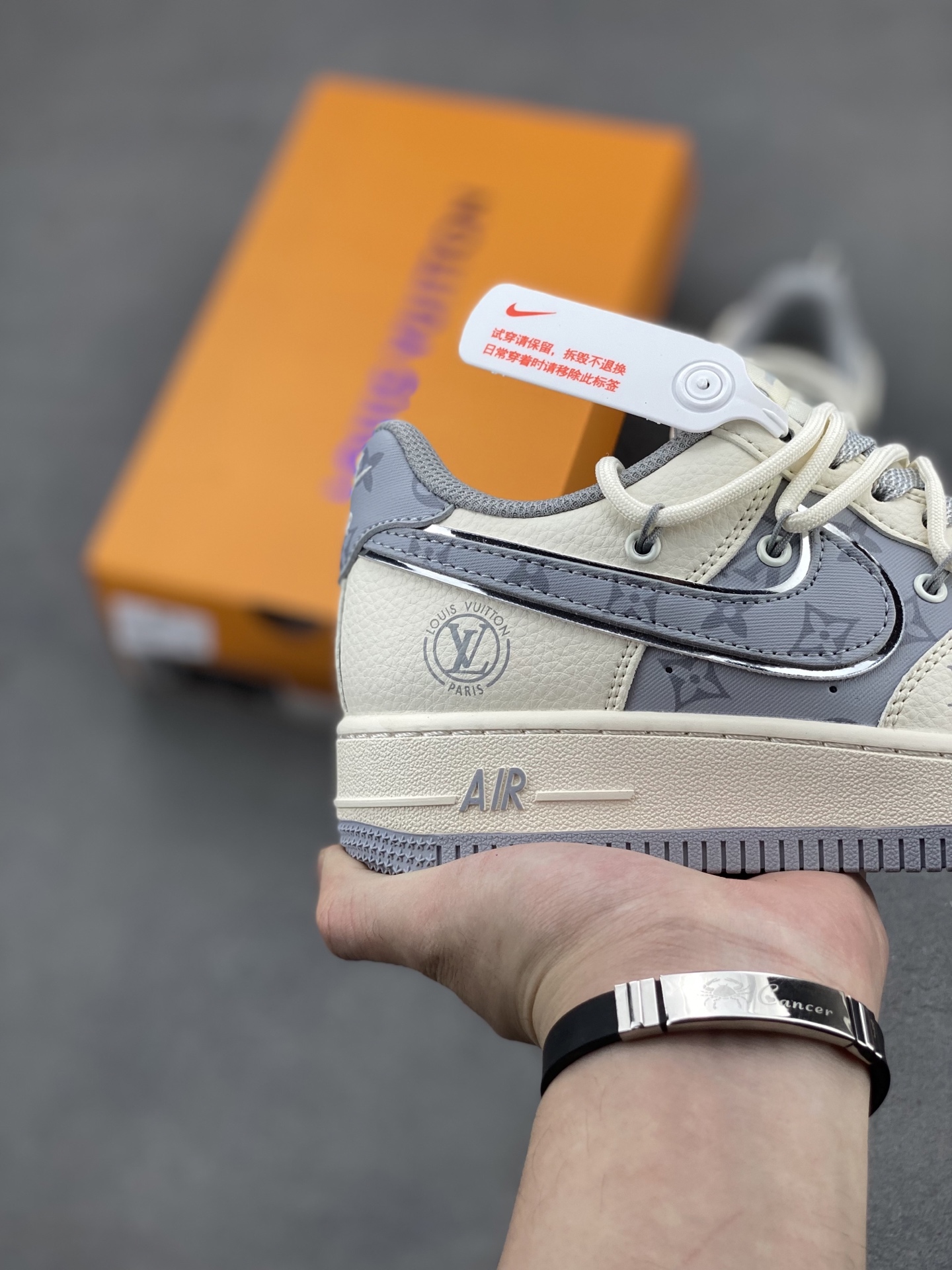 Nike Air Force 1 '07 Low Louis Vuitton Custom Sneakers - Limited Edition 6 i1745089843233 8390 0 4