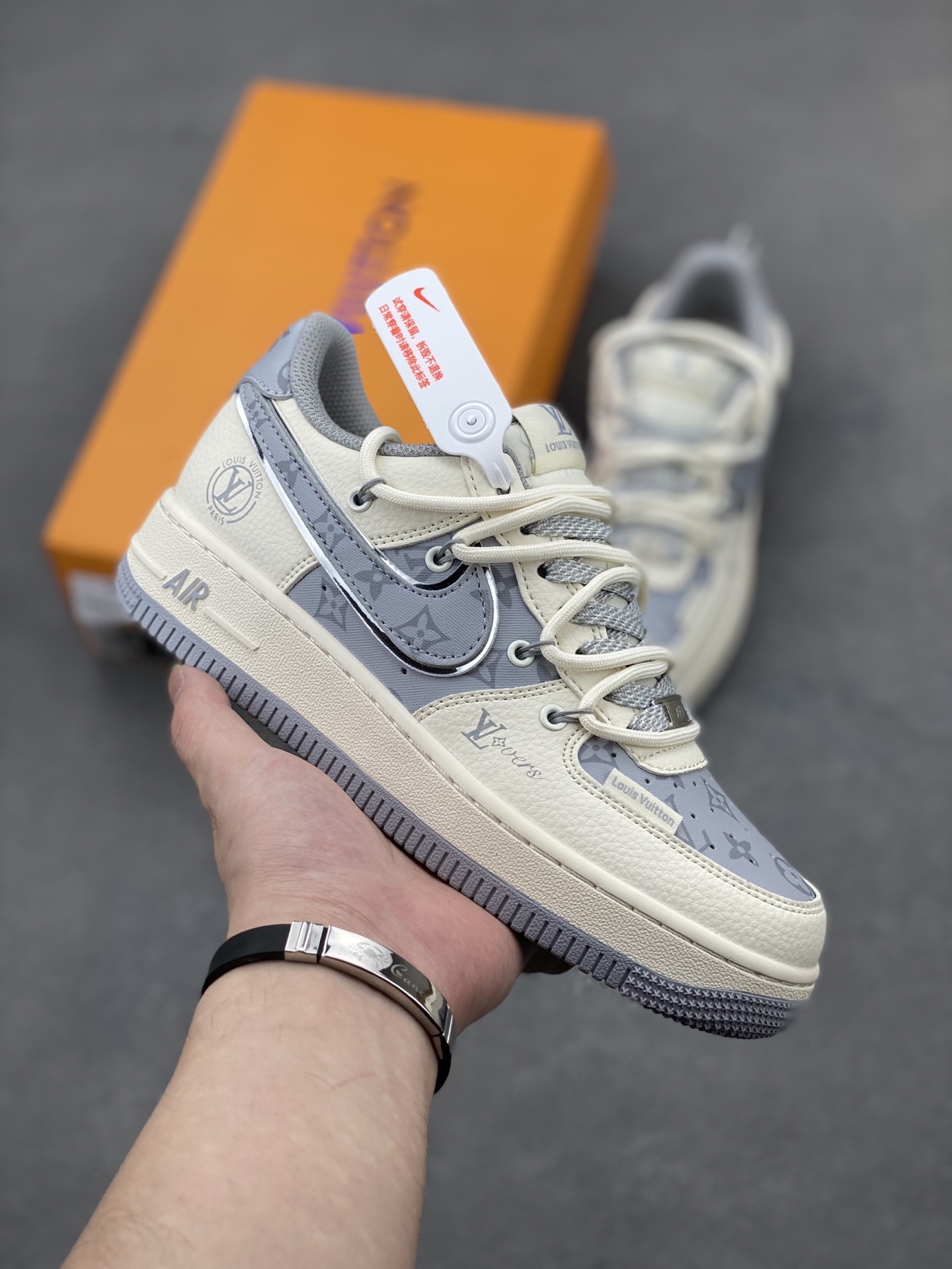 Nike Air Force 1 '07 Low Louis Vuitton Custom Sneakers - Limited Edition 2 i1745089844227 7304 0 0