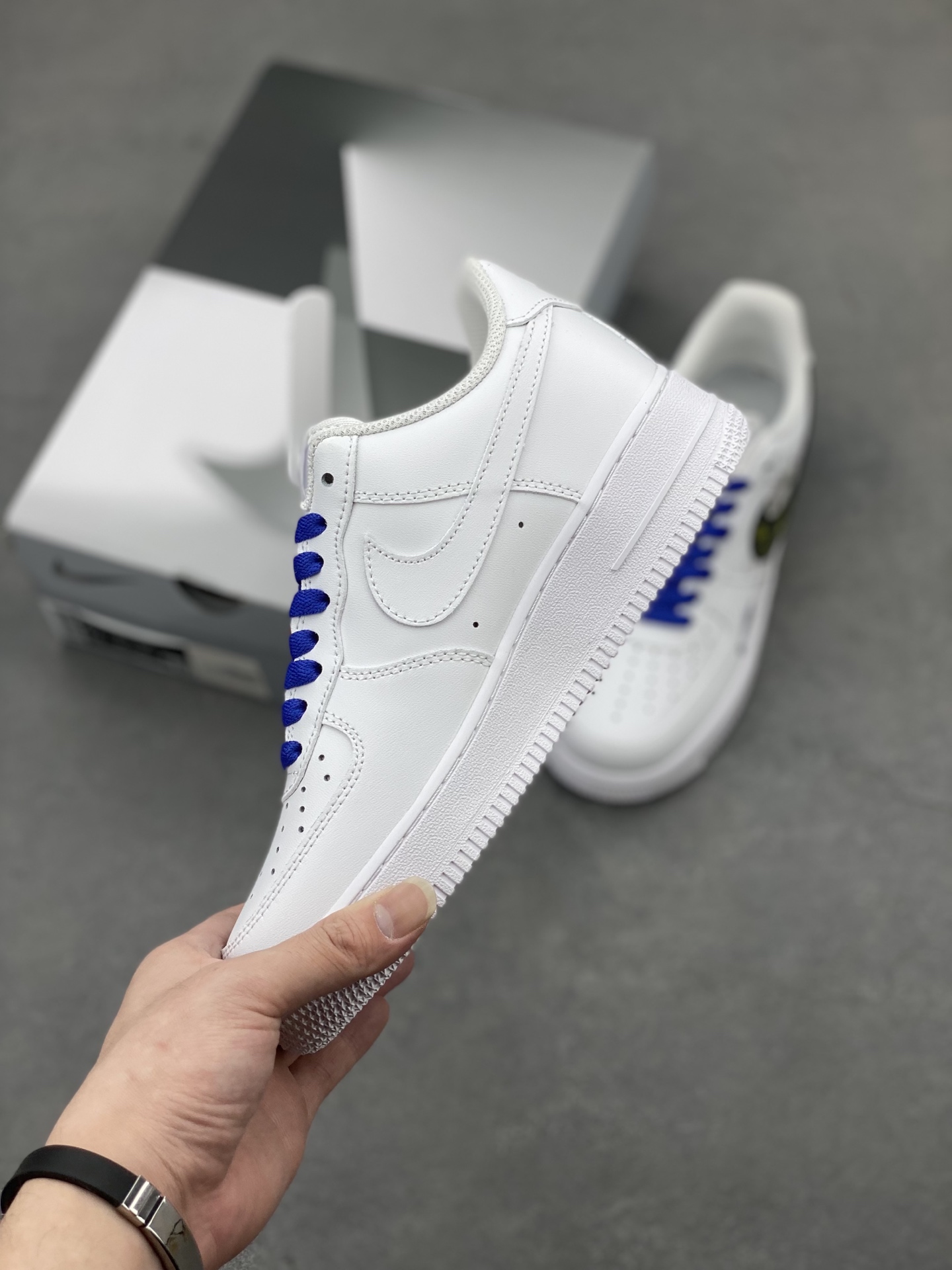 Nike Air Force 1 '07 Low White/Multi-Color Sneakers 4 i1745090148409 1989 0 2