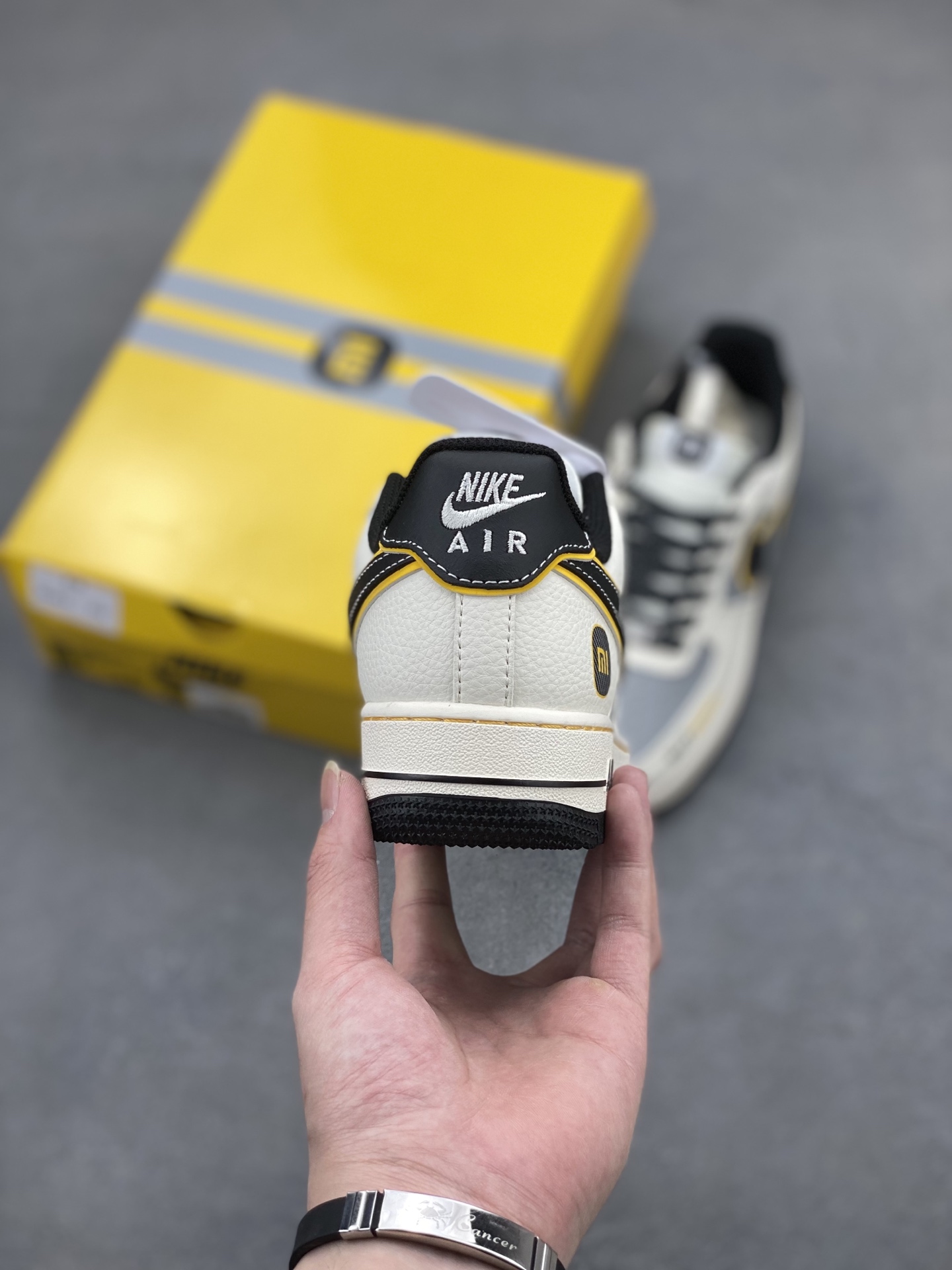 Nike Air Force 1 '07 Low Sneakers - Limited Edition, Comfortable and Stylish 5 i1745090240246 9863 0 3