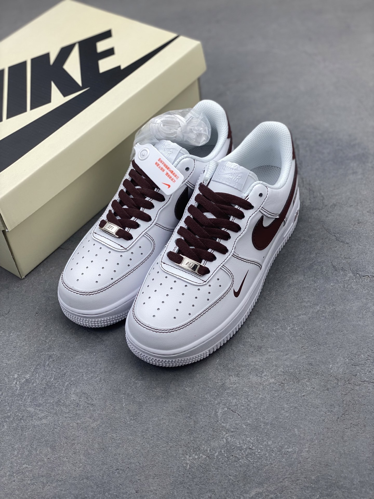 Nike Air Force 1 '07 Low White Maroon Casual Sneakers CW2288-027 9 i1745266032566 9529 0 7