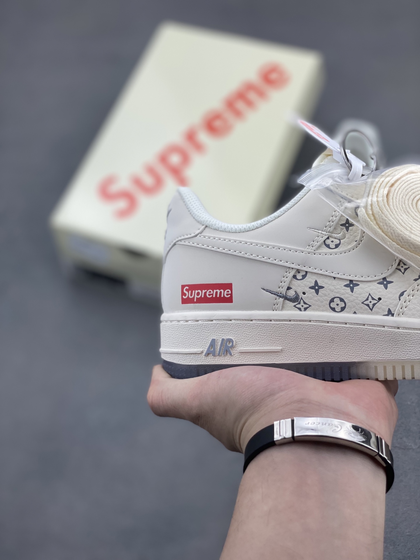 Nike Air Force 1 '07 Low Supreme Sneakers - Limited Edition, Premium Quality 6 i1745266143626 5477 0 4