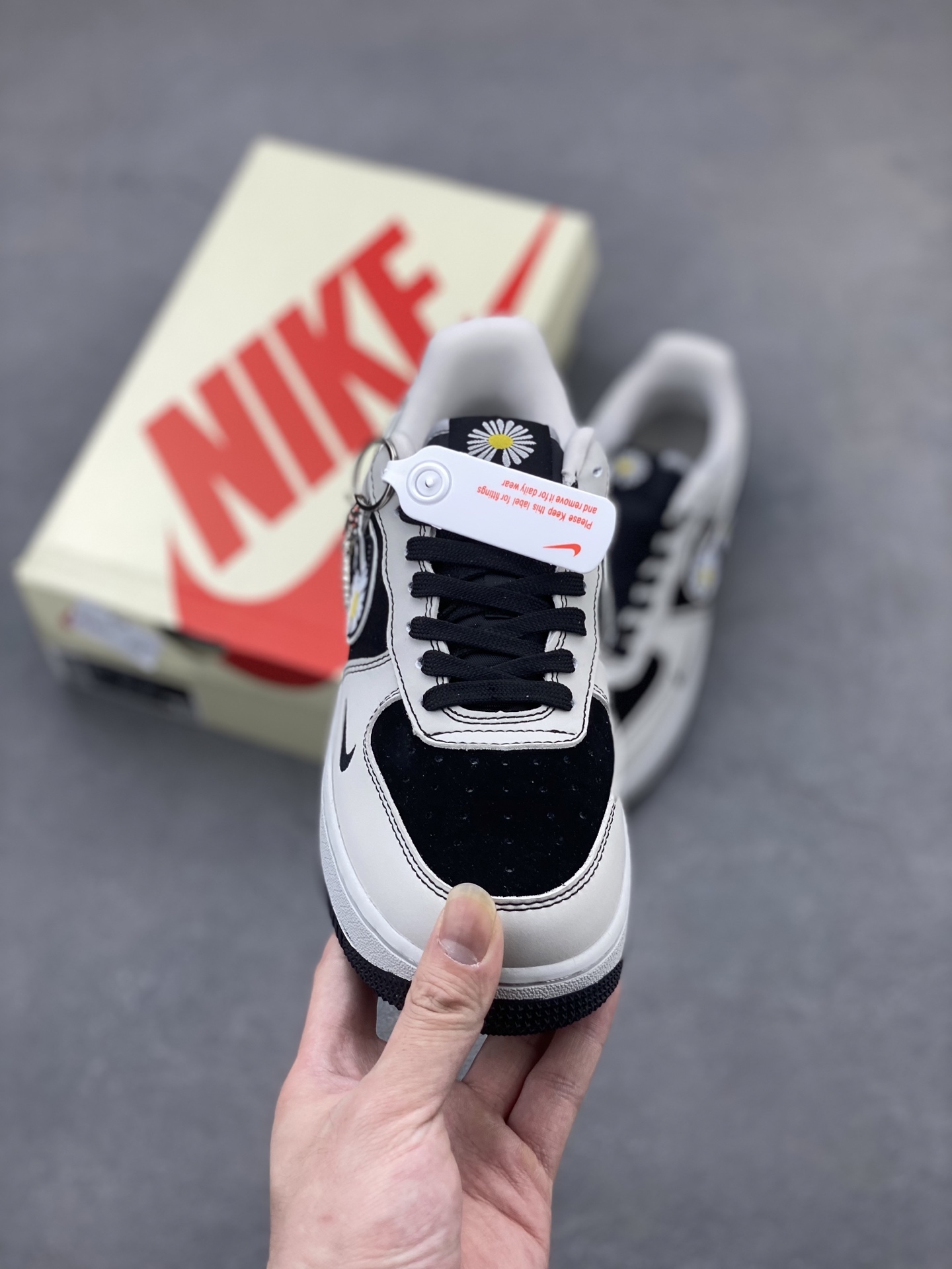 Nike Air Force 1 '07 Low Sneakers - Limited Edition, Premium Comfort 3 i1745266190071 4219 0 1