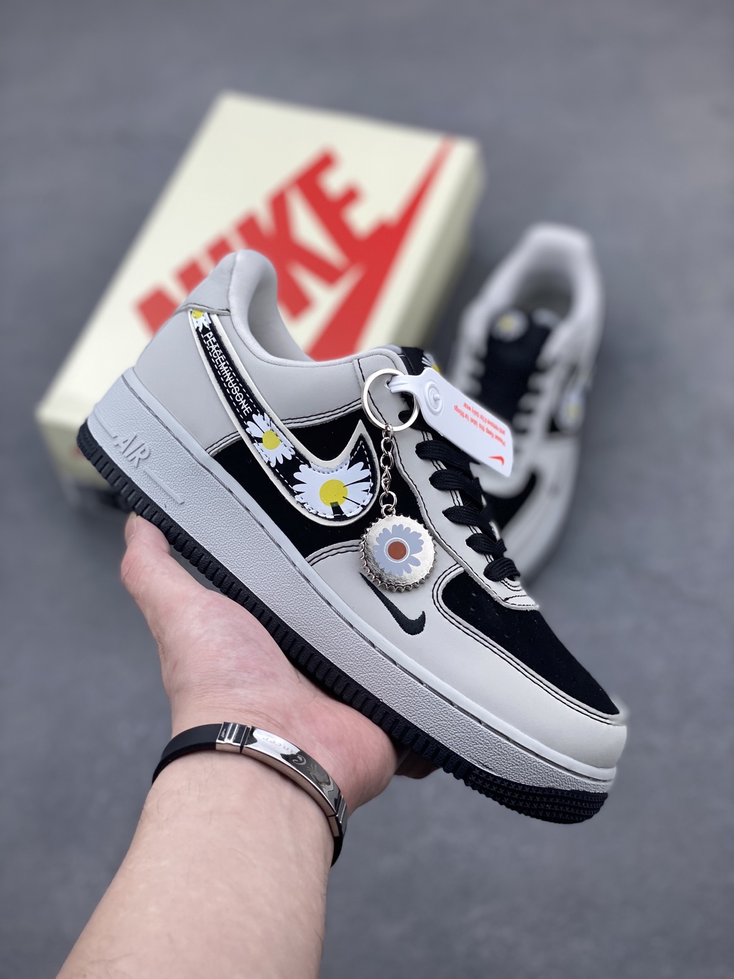 Nike Air Force 1 '07 Low Sneakers - Limited Edition, Premium Comfort 2 i1745266193451 6402 0 0