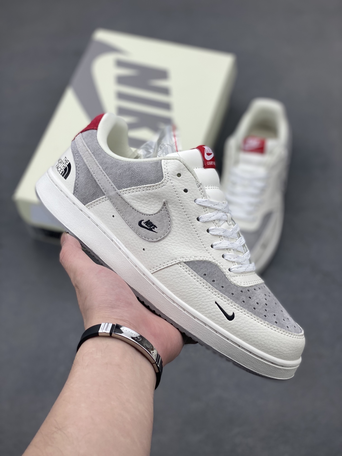 Nike Ebernon Low PRM: Retro Style, Modern Comfort, and Versatile Sneakers 2 i1745436254470 7302 0 0