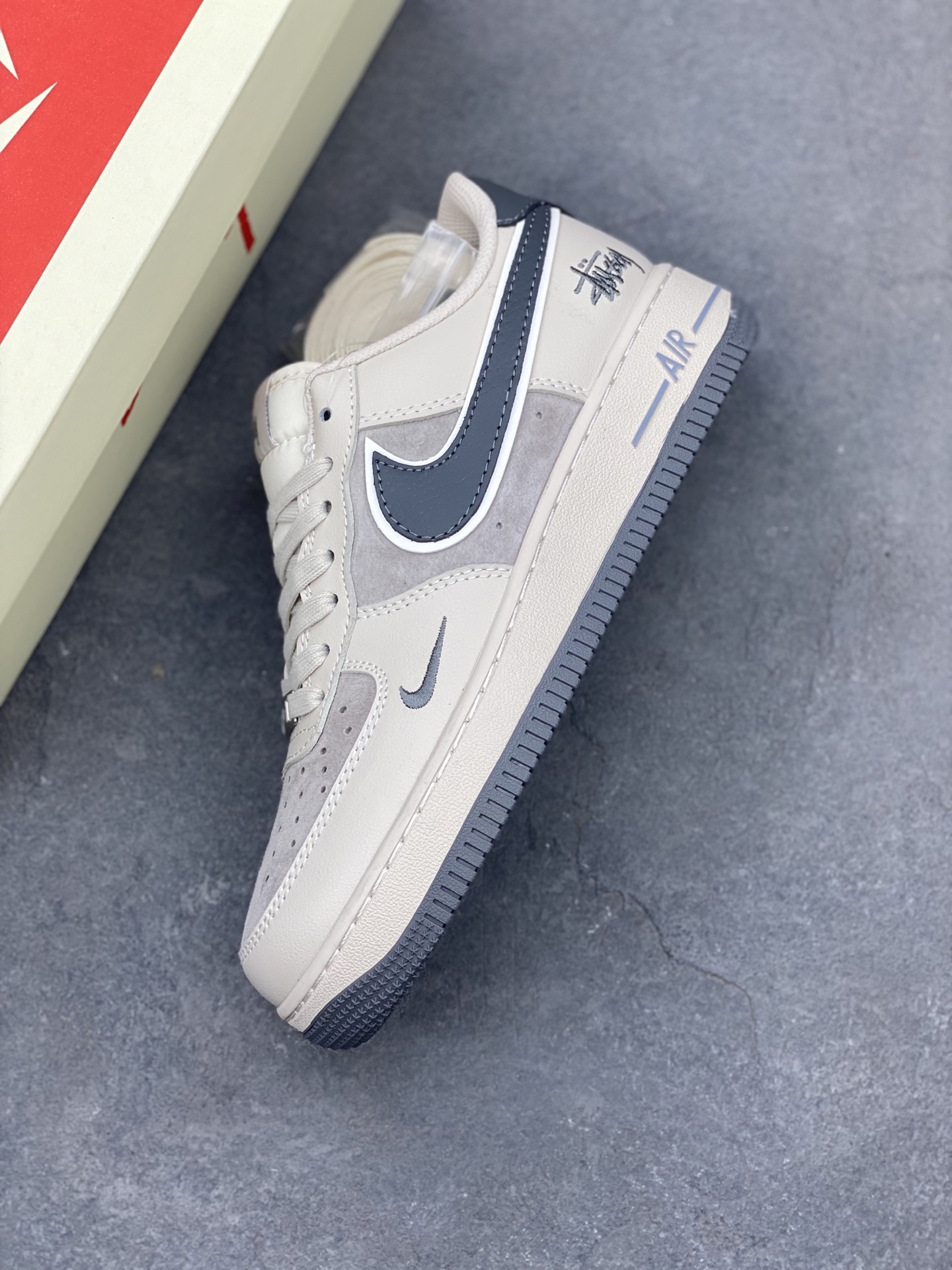 Nike Air Force 1 '07 Low Stussy Fossil Stone Sneakers XX3168-126 8 i1745436874892 8373 0 6