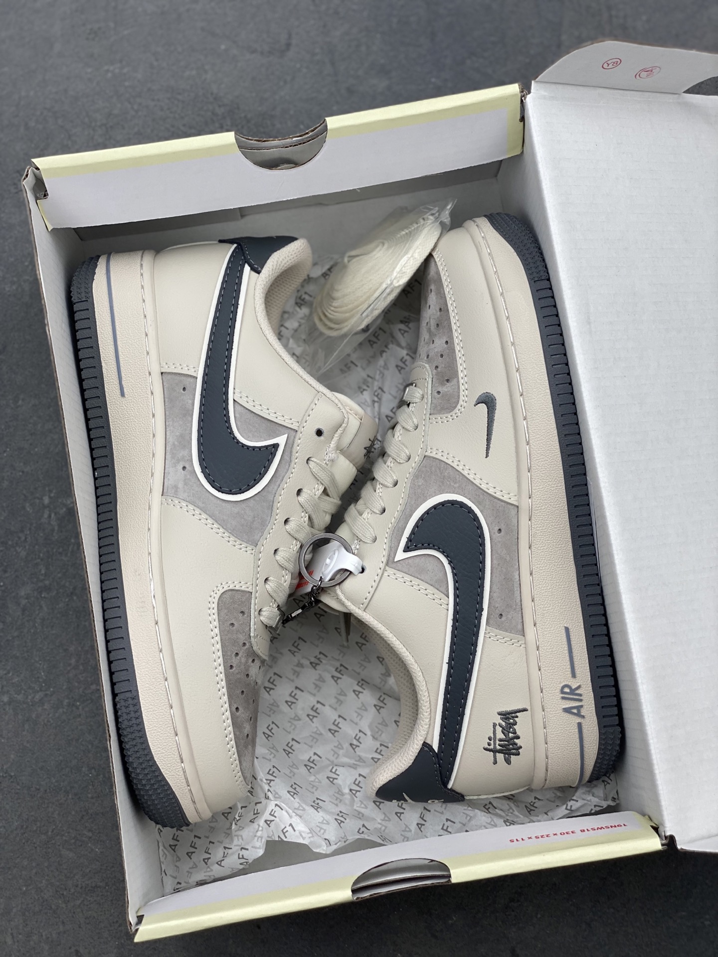 Nike Air Force 1 '07 Low Stussy Fossil Stone Sneakers XX3168-126 10 i1745436899645 8247 0 8