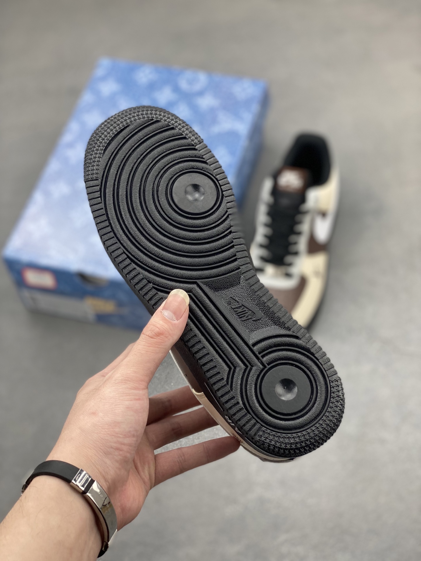 Nike Air Force 1 Low Louis Vuitton Custom Sneakers - Limited Edition 7 i1745436983701 7746 0 5