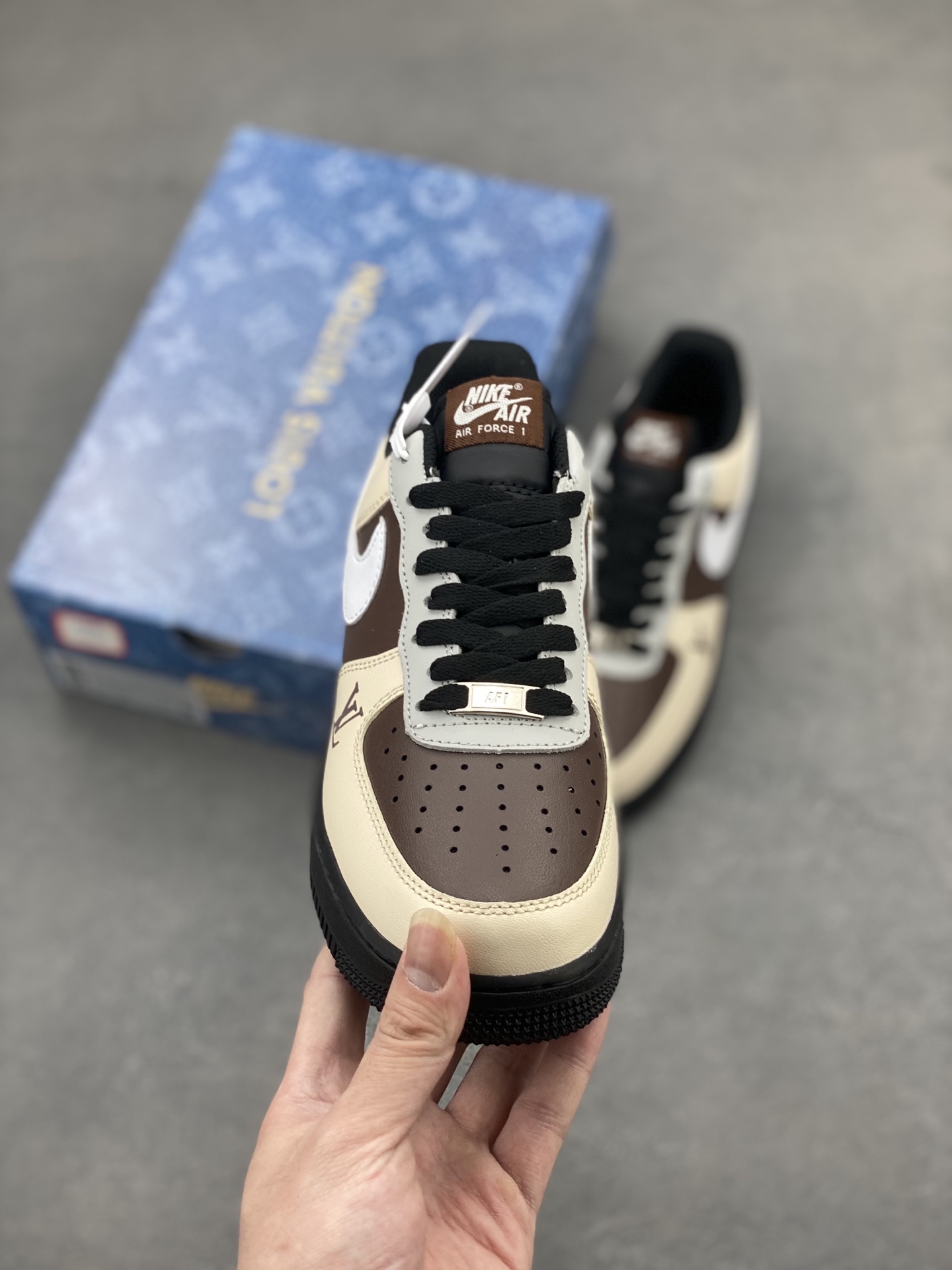 Nike Air Force 1 Low Louis Vuitton Custom Sneakers - Limited Edition 3 i1745437000493 6395 0 1