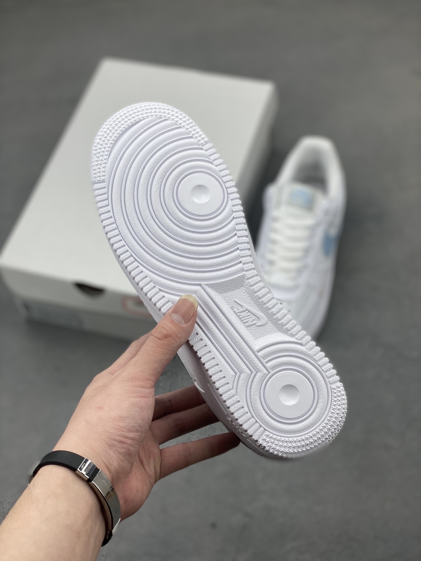 Nike Air Force 1 '07 Low White/Blue Stitch Sneakers HF0022-100 Limited Edition 7 i1745437351442 3924 0 5