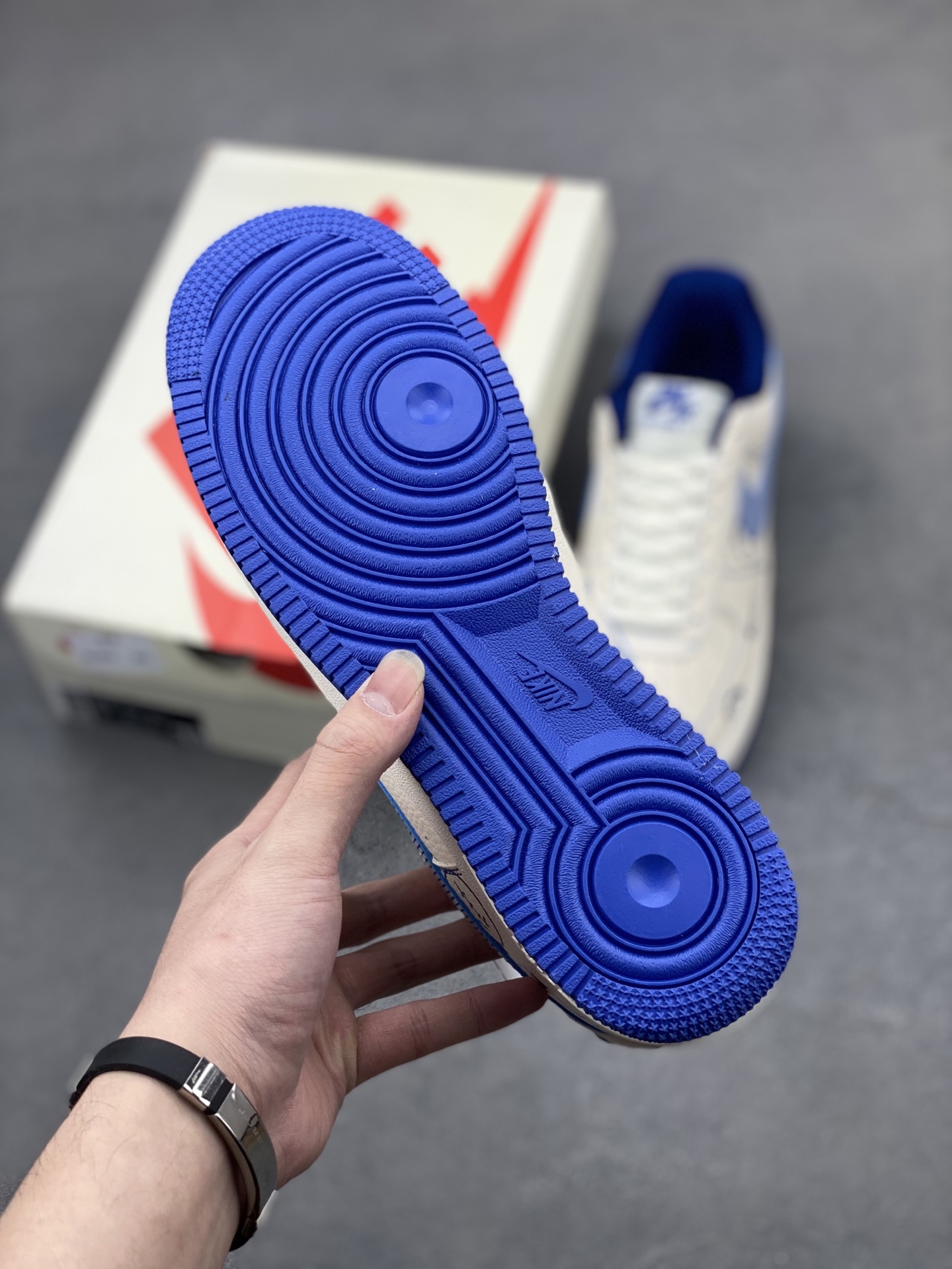 Nike Air Force 1 '07 Low 'Blue Line Ghost Face' Limited Edition Sneakers 7 i1745608081129 7610 0 5
