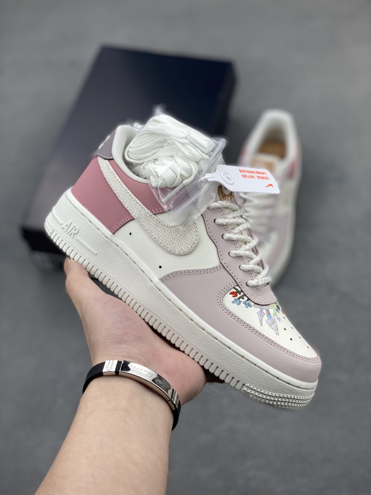 Nike Air Force 1 Low White Pink Floral Women's Shoes 2 i1745608299062 7671 0 0