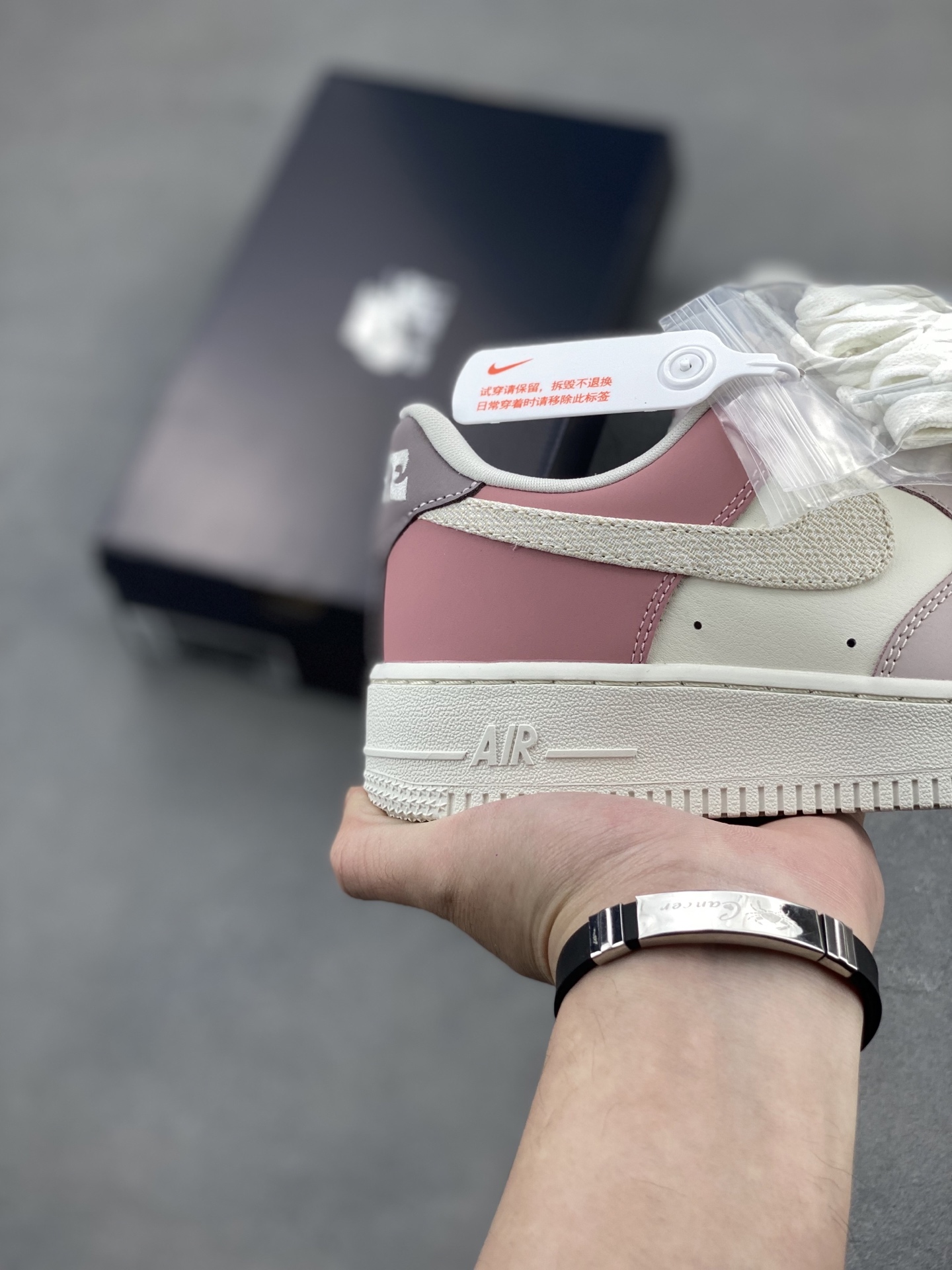 Nike Air Force 1 Low White Pink Floral Women's Shoes 6 i1745608303187 618 0 4