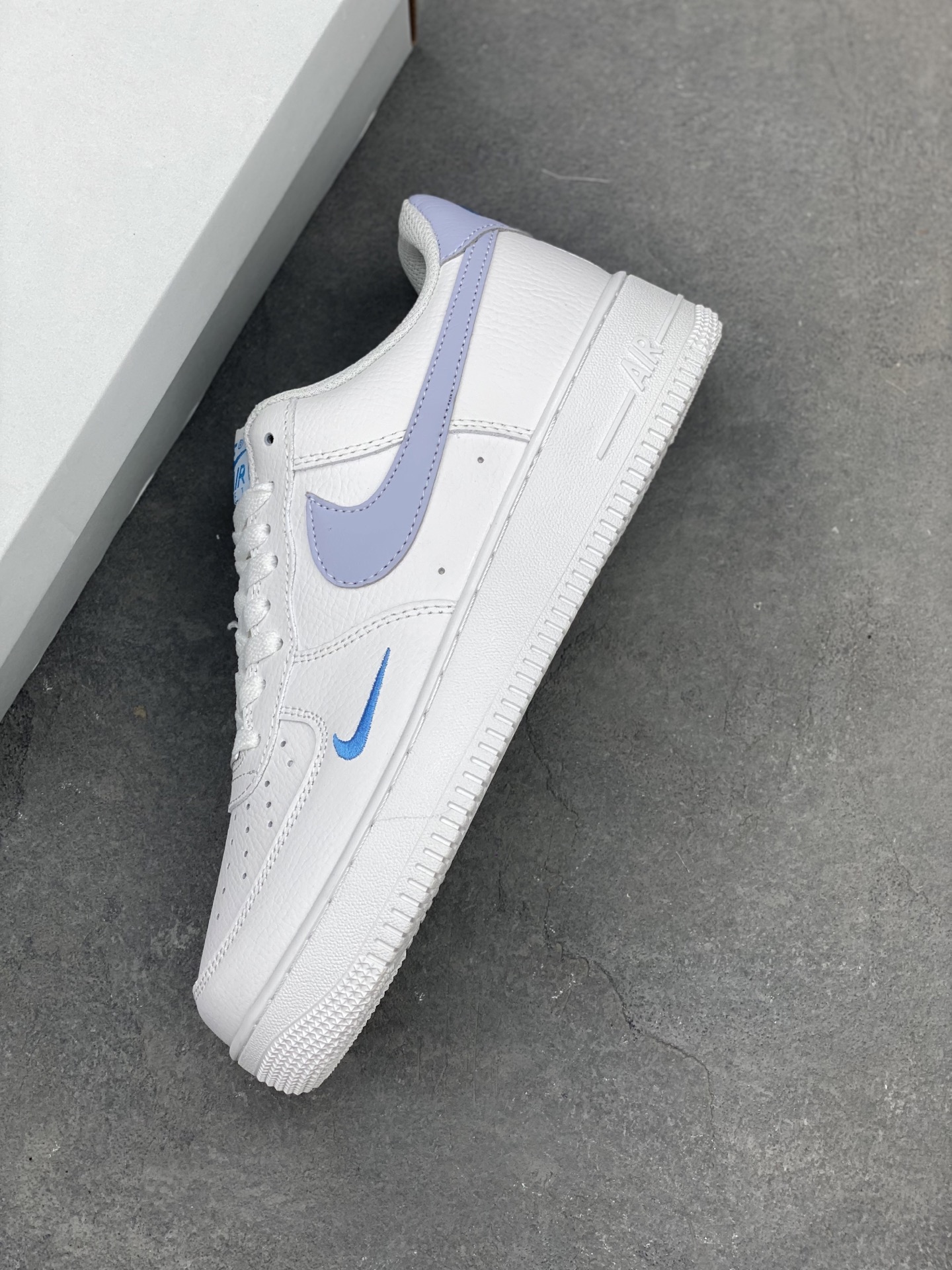 Nike Air Force 1 '07 Low White Moon Casual Sneakers 8 i1745608398485 7586 0 6