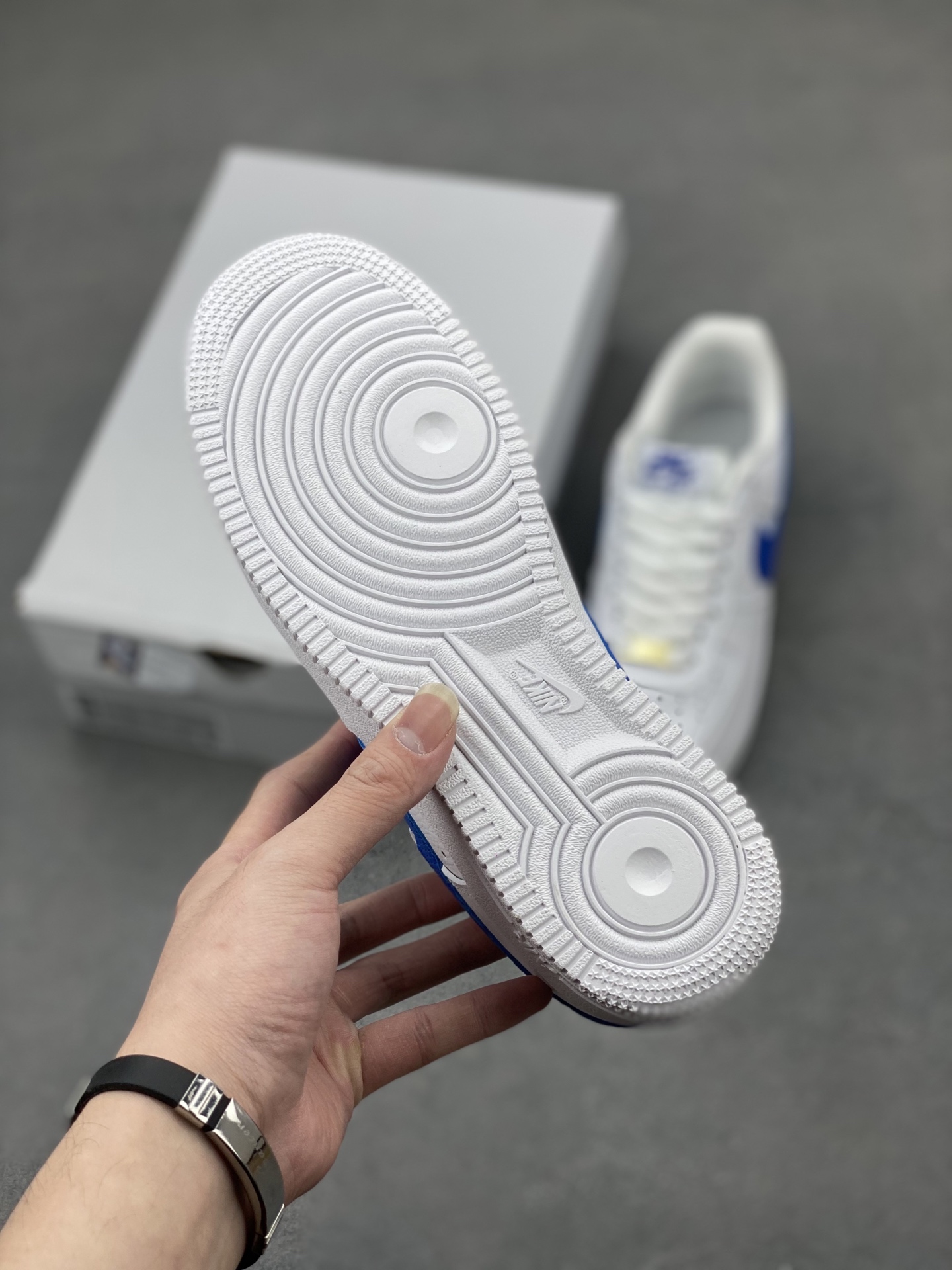 Nike Air Force 1 Low White Blue Leather Sneakers DM2845-100 7 i1745608477325 9040 0 5