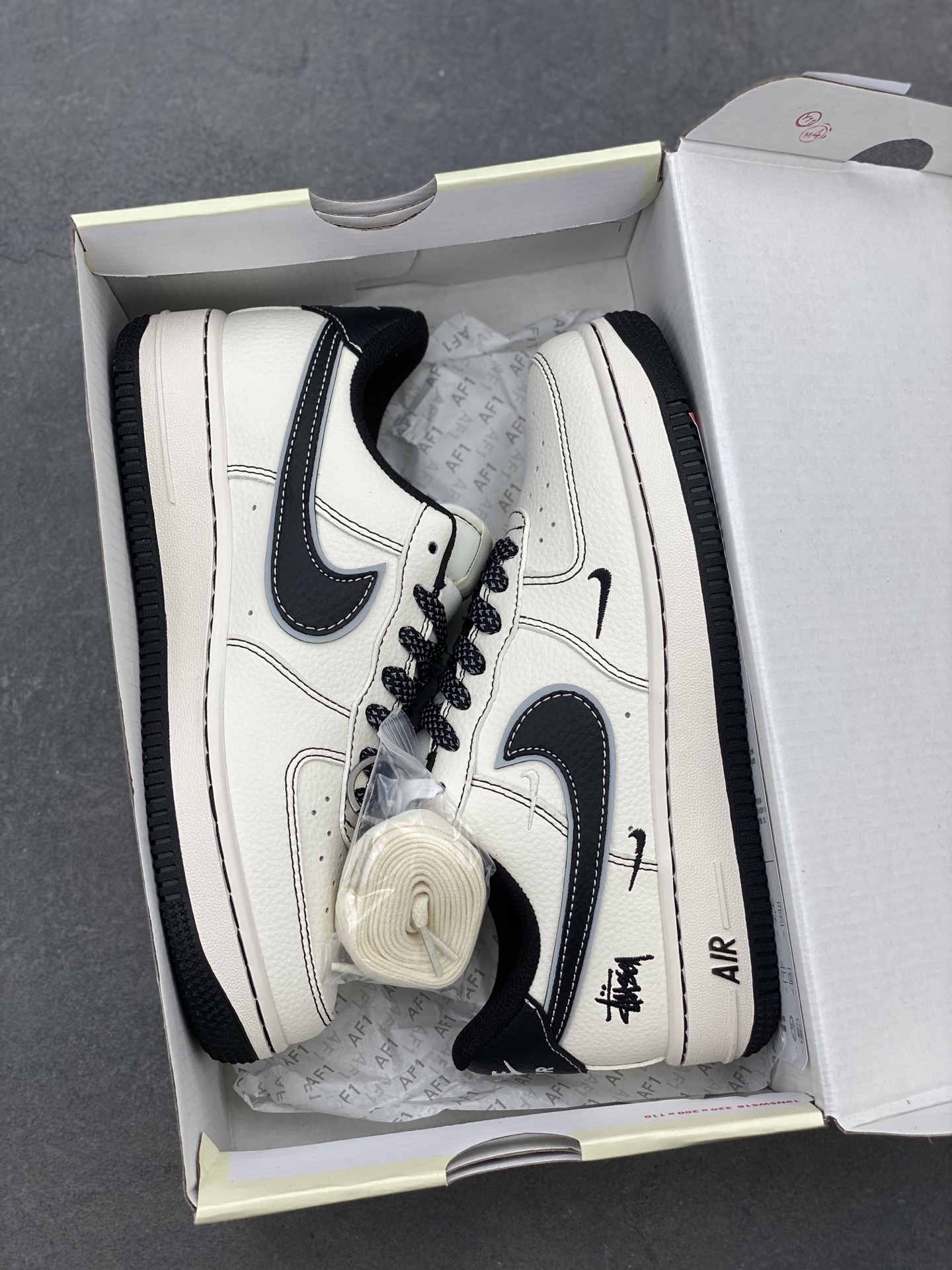 Nike Air Force 1 '07 Low Stussy Collab Sneakers - Black Stitch Edition 10 i1745695453370 2938 0 8