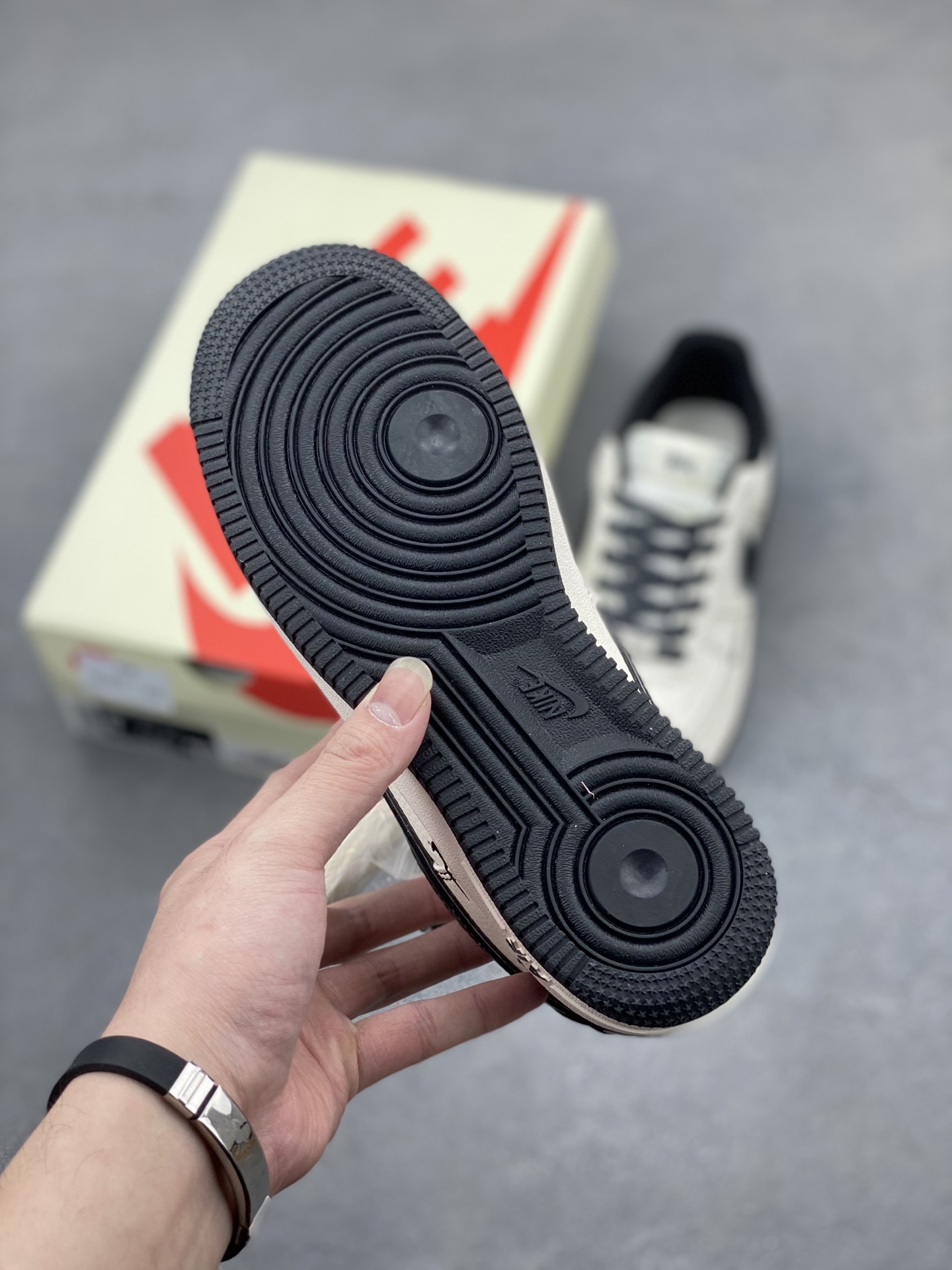 Nike Air Force 1 '07 Low Stussy Collab Sneakers - Black Stitch Edition 7 i1745695453370 6091 0 5