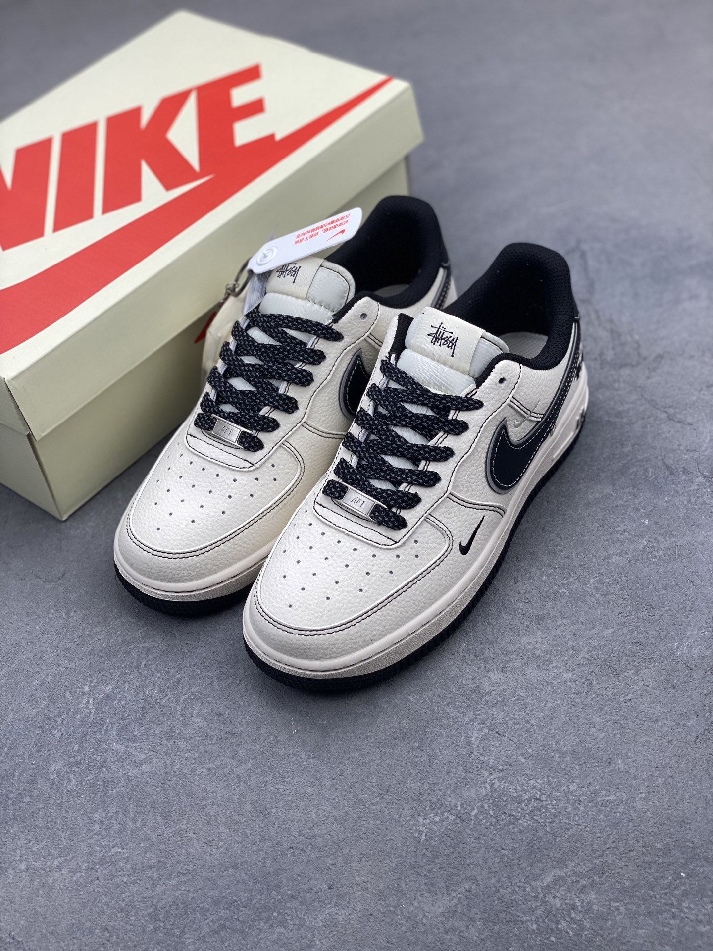 Nike Air Force 1 '07 Low Stussy Collab Sneakers - Black Stitch Edition 9 i1745695465946 9426 0 7