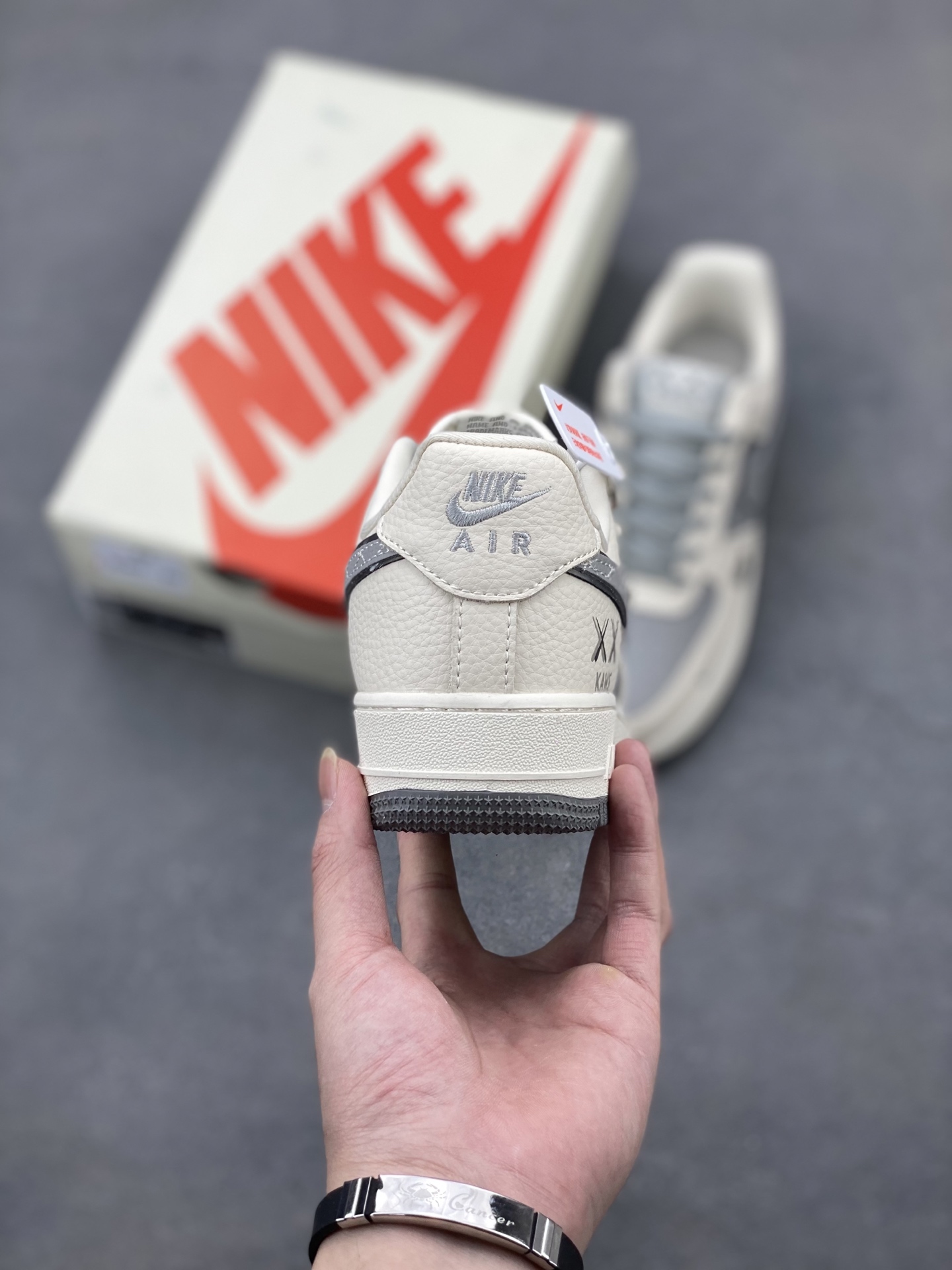 Nike Air Force 1 '07 Low Kaws Sneakers - Limited Edition 5 i1745695577321 8308 0 3