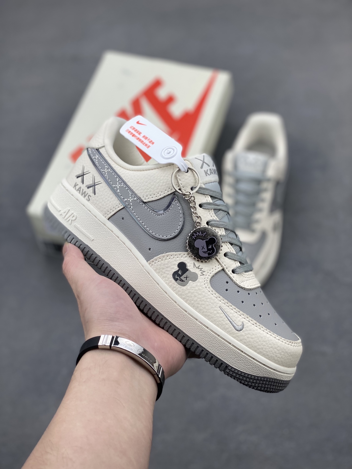 Nike Air Force 1 '07 Low Kaws Sneakers - Limited Edition 2 i1745695582392 6190 0 0