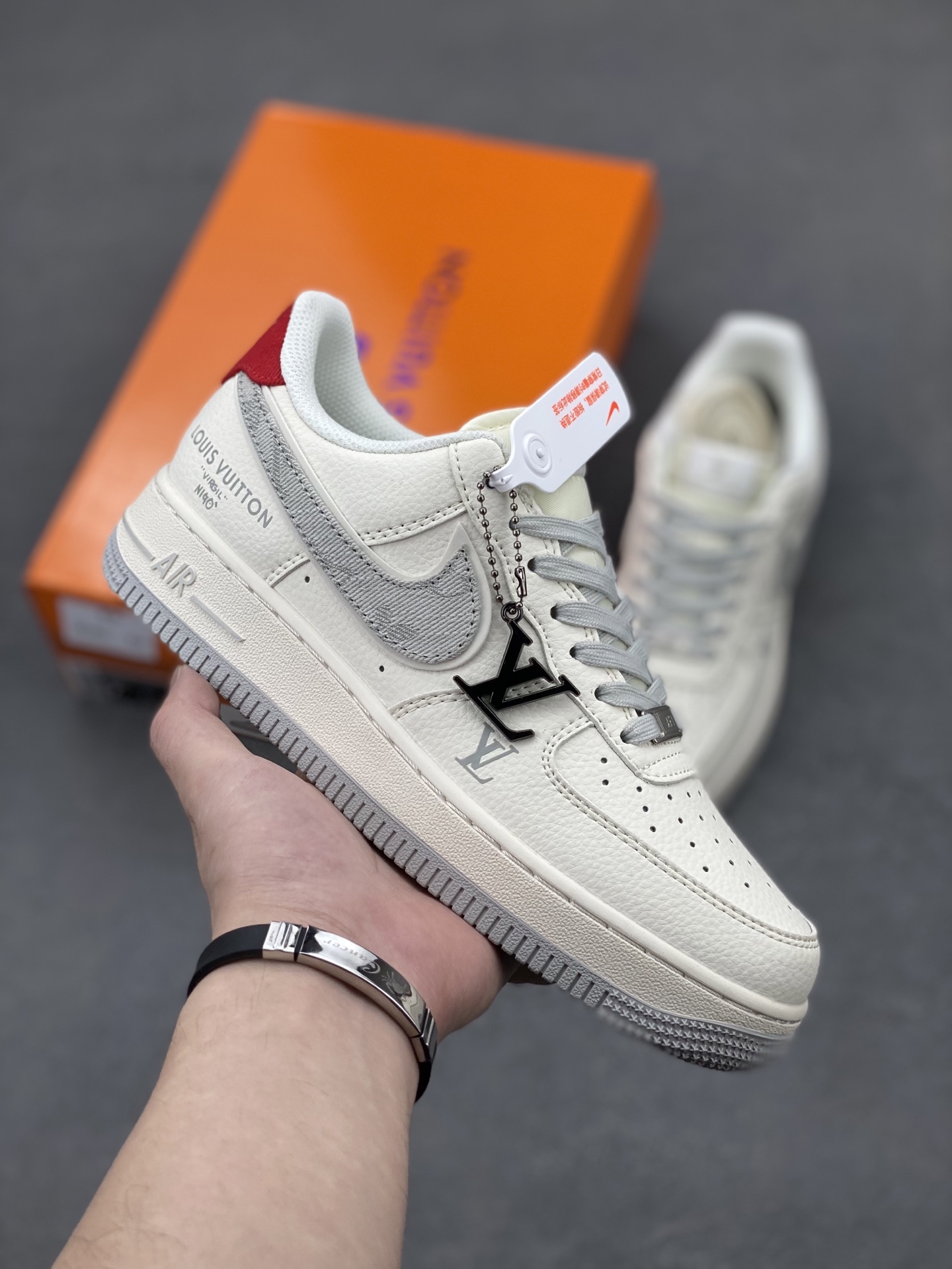 Nike Air Force 1 Low Louis Vuitton Custom Sneakers Limited Edition 2 i1745771564901 5755 0 0
