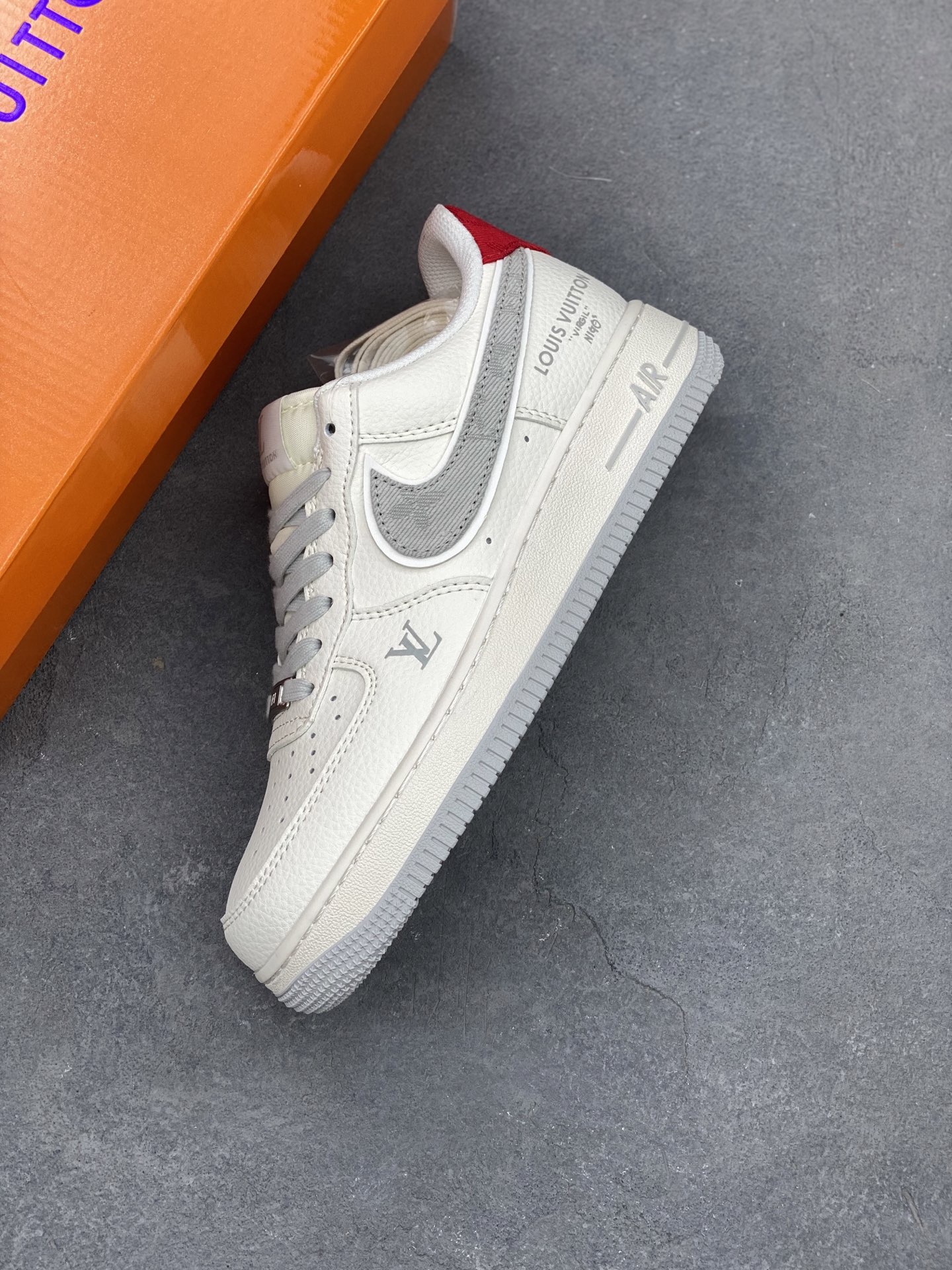 Nike Air Force 1 Low Louis Vuitton Custom Sneakers Limited Edition 8 i1745771564961 1694 0 6