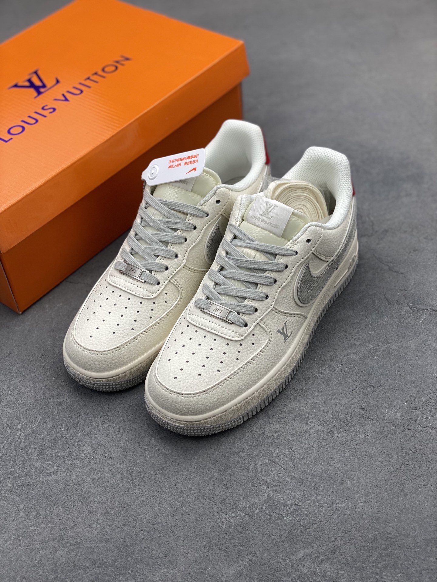 Nike Air Force 1 Low Louis Vuitton Custom Sneakers Limited Edition 9 i1745771573200 680 0 7